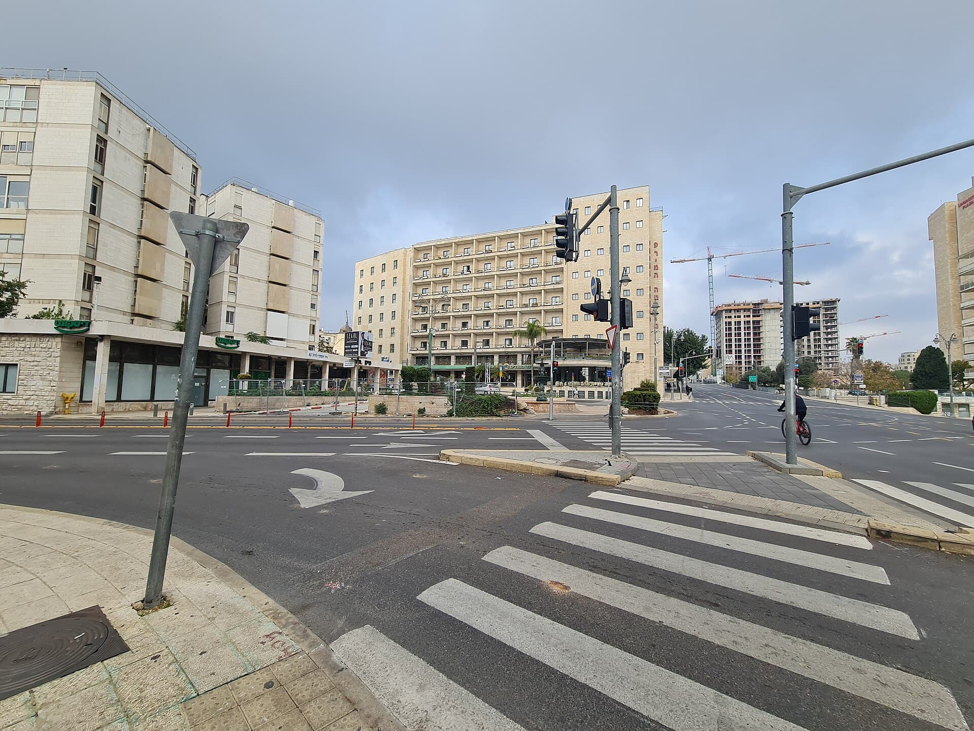 Prima Kings Jerusalem (via Wikimedia Commons, CC BY-SA 4.0)