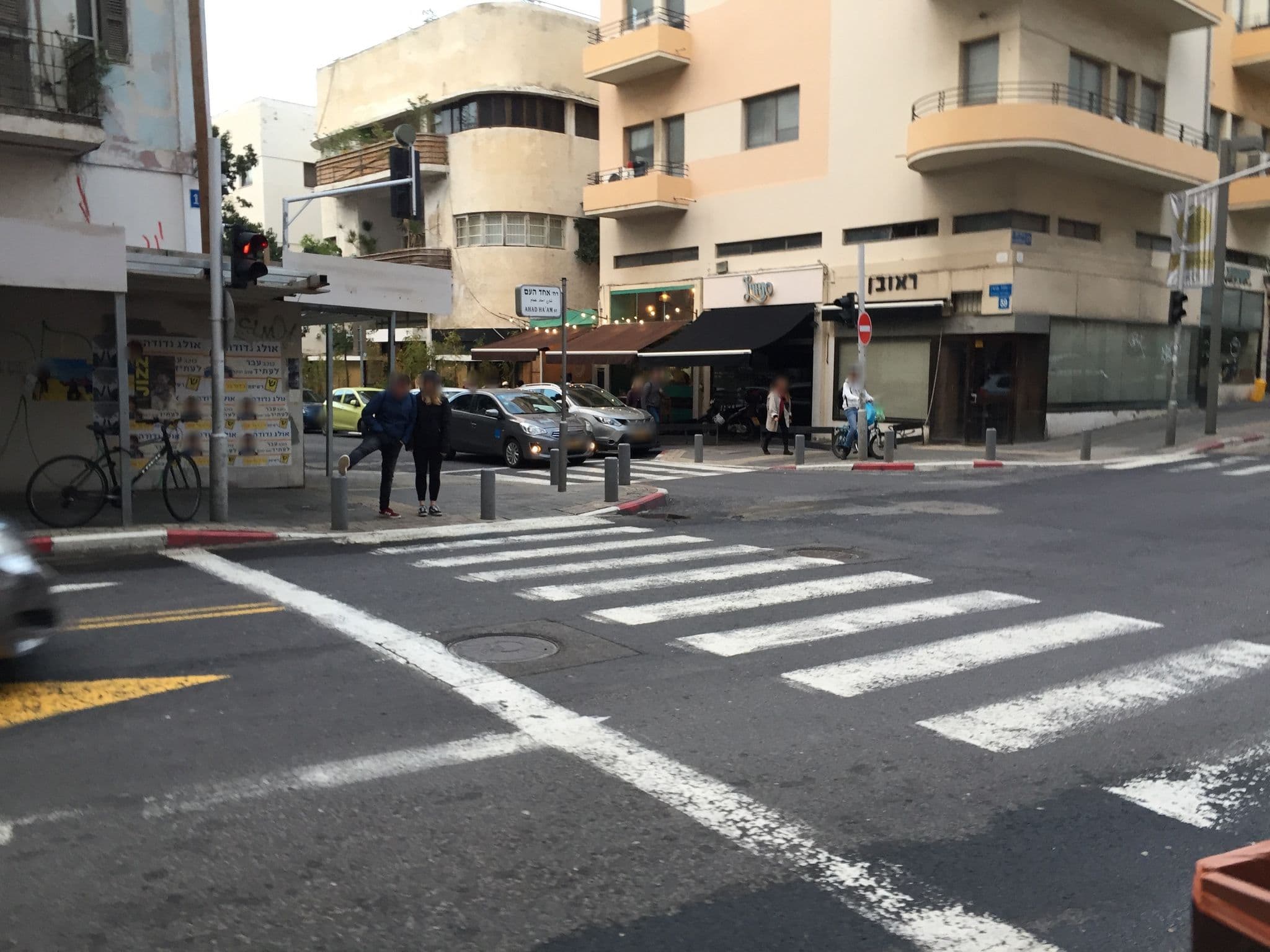 Street view near Nordoy Hotel, Tel Aviv — © richlv (CC BY-SA · Mapillary)