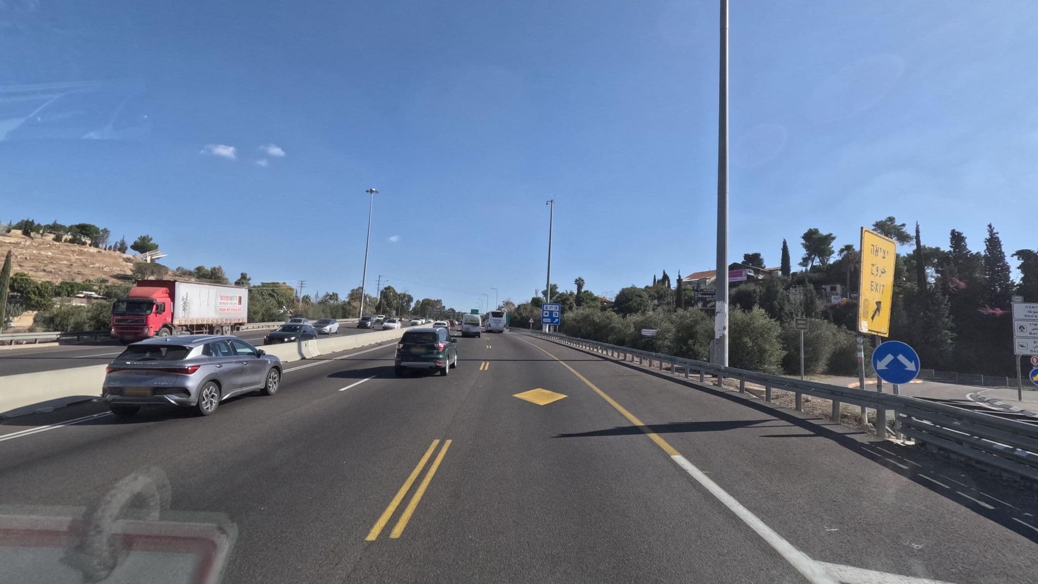 Street view near C Hotels, Shoresh — © bct (CC BY-SA · Mapillary)