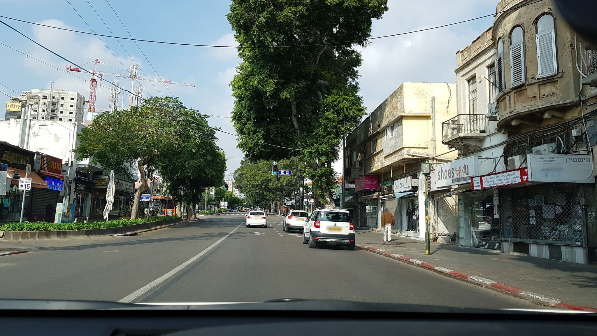 Street view near CasaVital Hotel, Reẖovot — © dannyats (CC BY-SA · Mapillary)