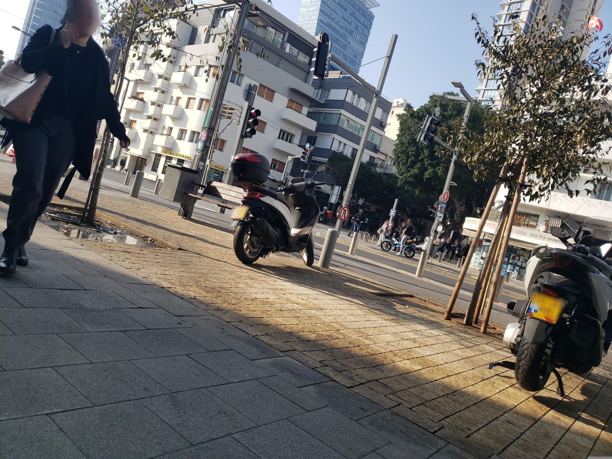 Street view near Hotel BoBo, Tel Aviv — © mapfool (CC BY-SA · Mapillary)