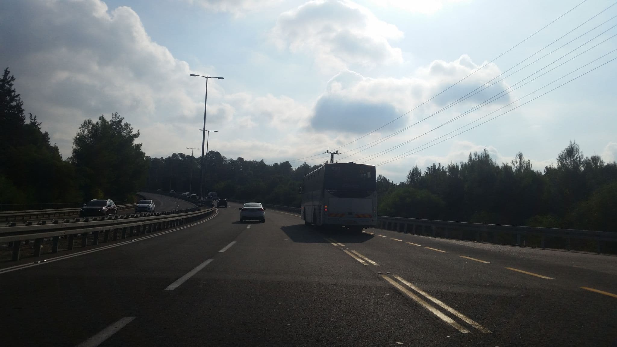 Street view near יער הצלילים, Gimzo — © yrtimid (CC BY-SA · Mapillary)