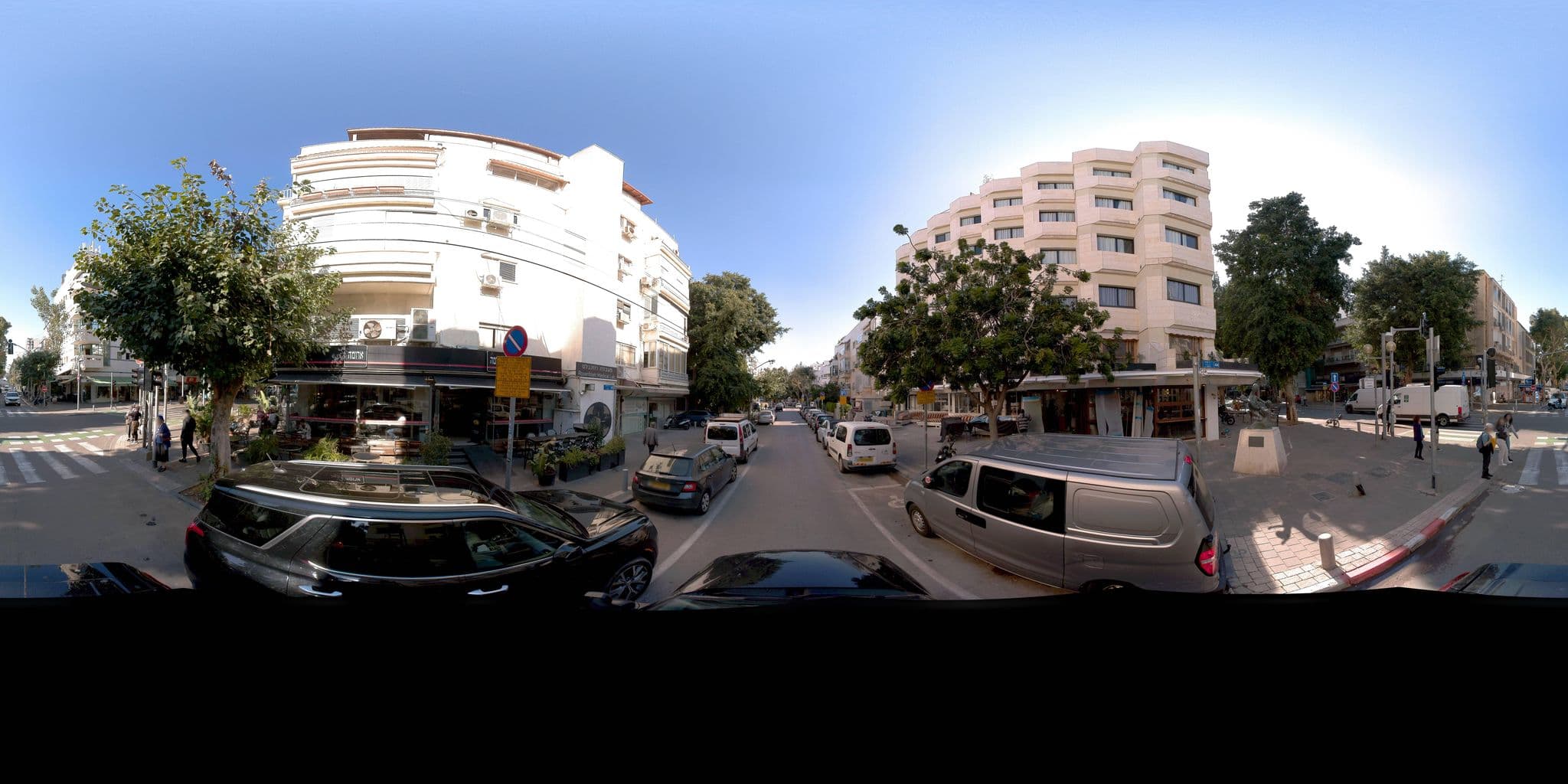 Street view near 130 Rock Hotel, Tel Aviv — © jeffreymartin (CC BY-SA · Mapillary)