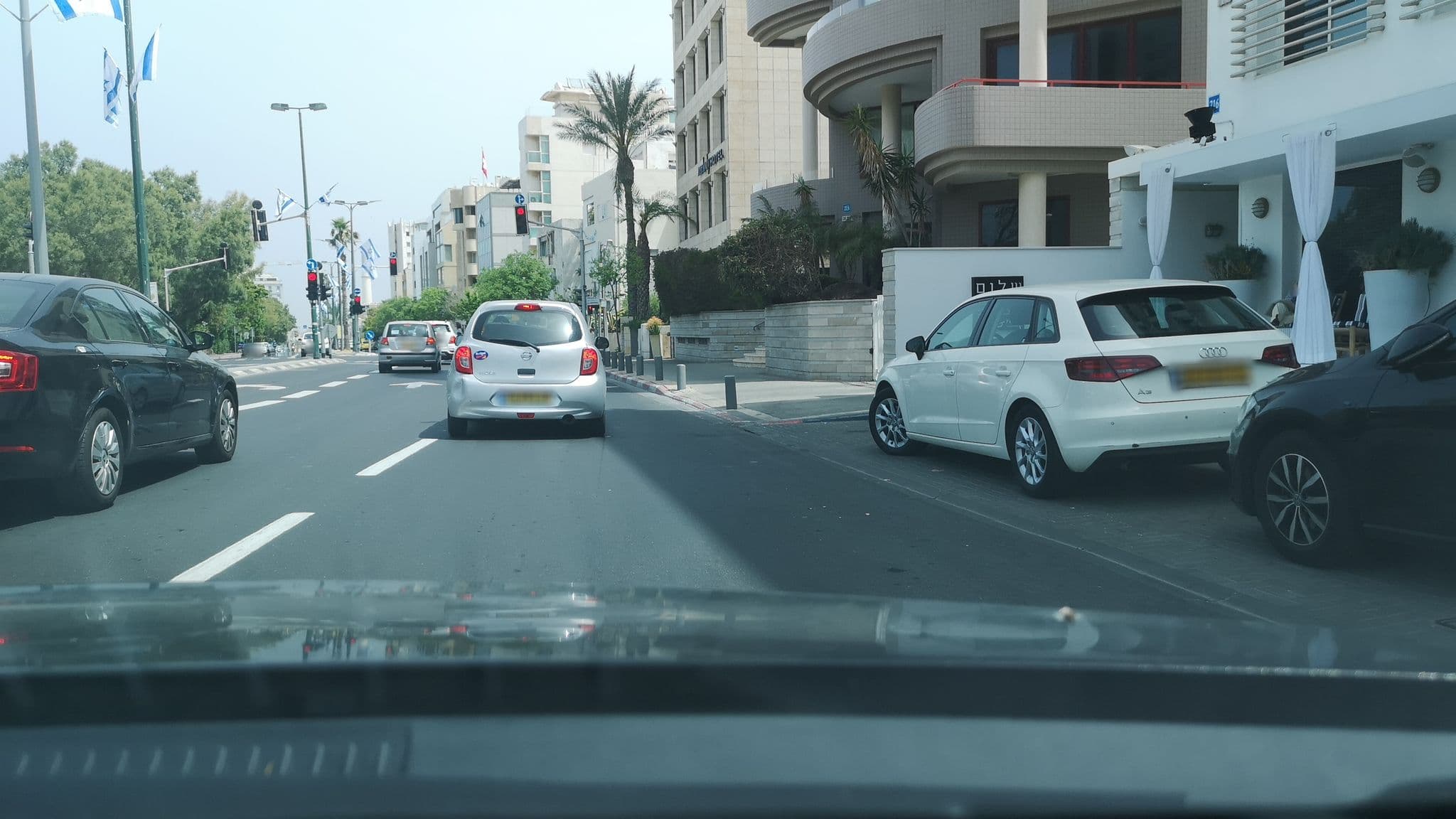 Street view near Shalom Hotel & Relax Tel Aviv, Tel Aviv — © ran2010 (CC BY-SA · Mapillary)