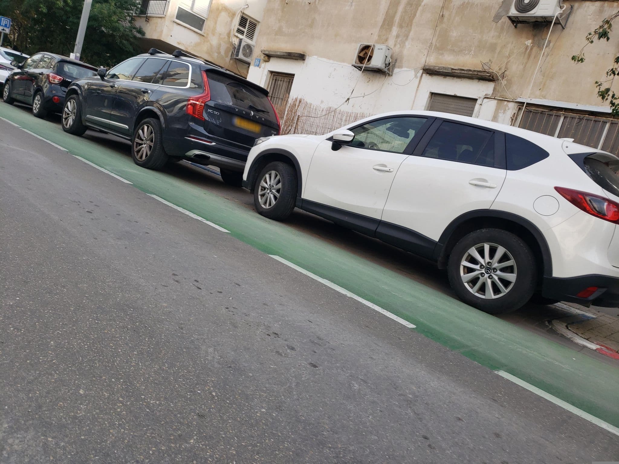 Street view near Jonah - By TLV2GO, Tel Aviv — © mapfool (CC BY-SA · Mapillary)