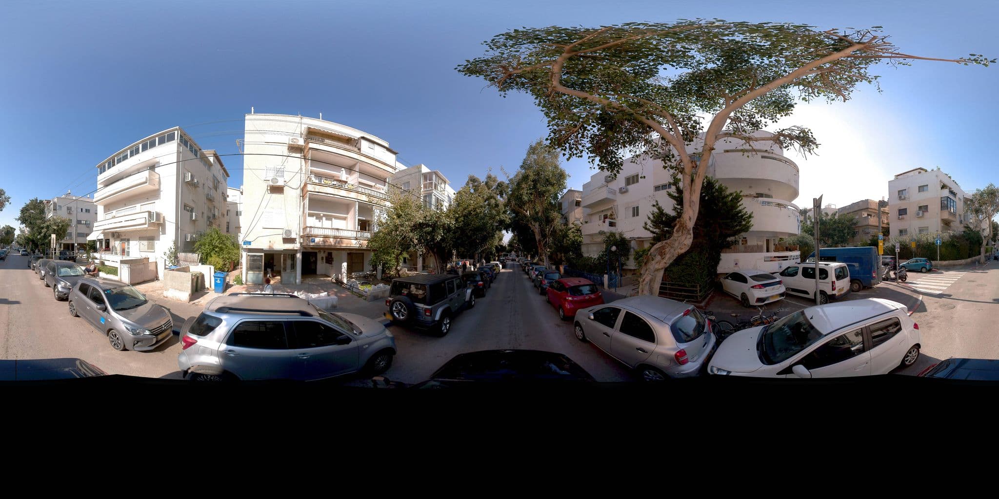 Street view near Tel Avivbook Apartments, Tel Aviv — © jeffreymartin (CC BY-SA · Mapillary)