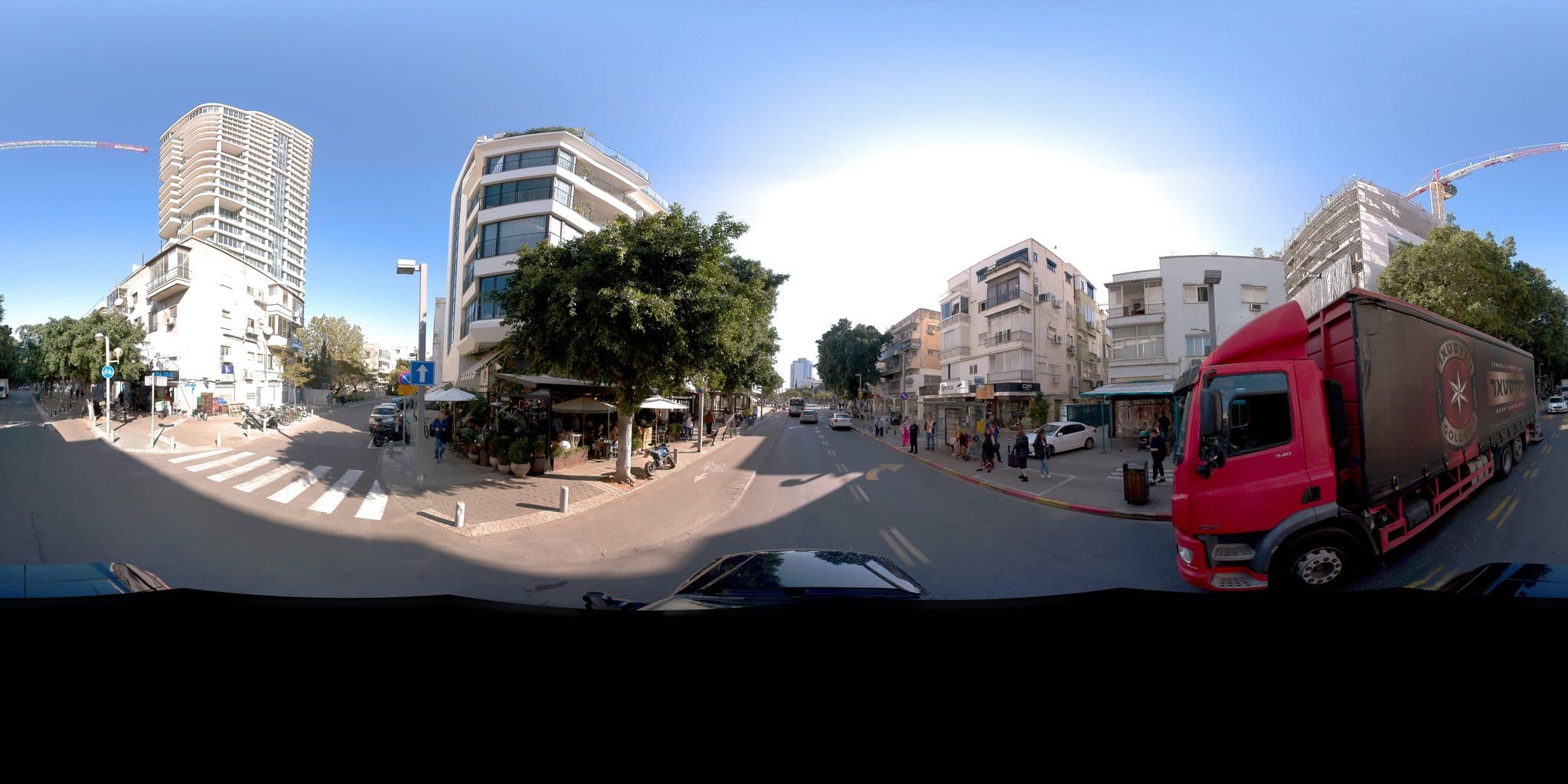 Street view near Apartment club, Tel Aviv — © jeffreymartin (CC BY-SA · Mapillary)