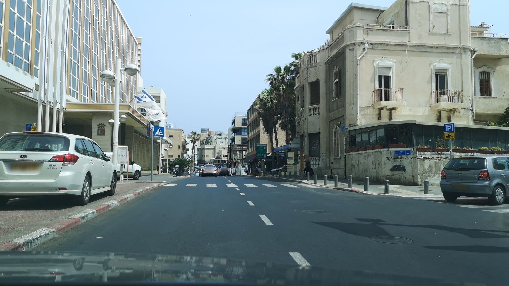 Street view near Dream Beach Tlv, Tel Aviv — © ran2010 (CC BY-SA · Mapillary)