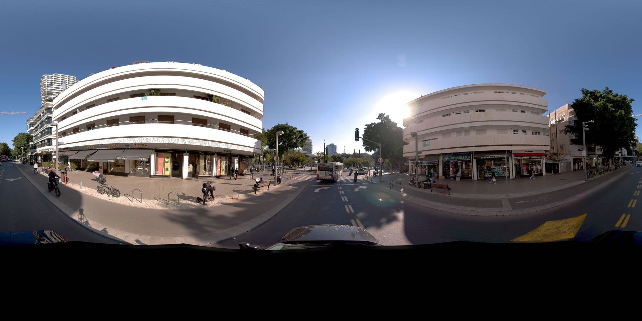 Street view near Star Apartments, Tel Aviv — © jeffreymartin (CC BY-SA · Mapillary)
