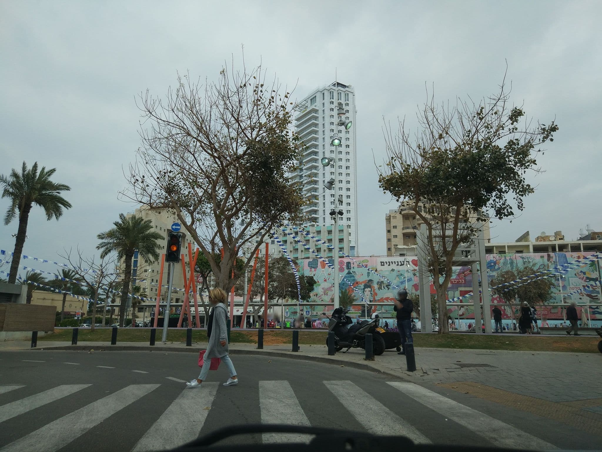 Street view near Goldar Hotel Netanya, Netanya — © hind (CC BY-SA · Mapillary)