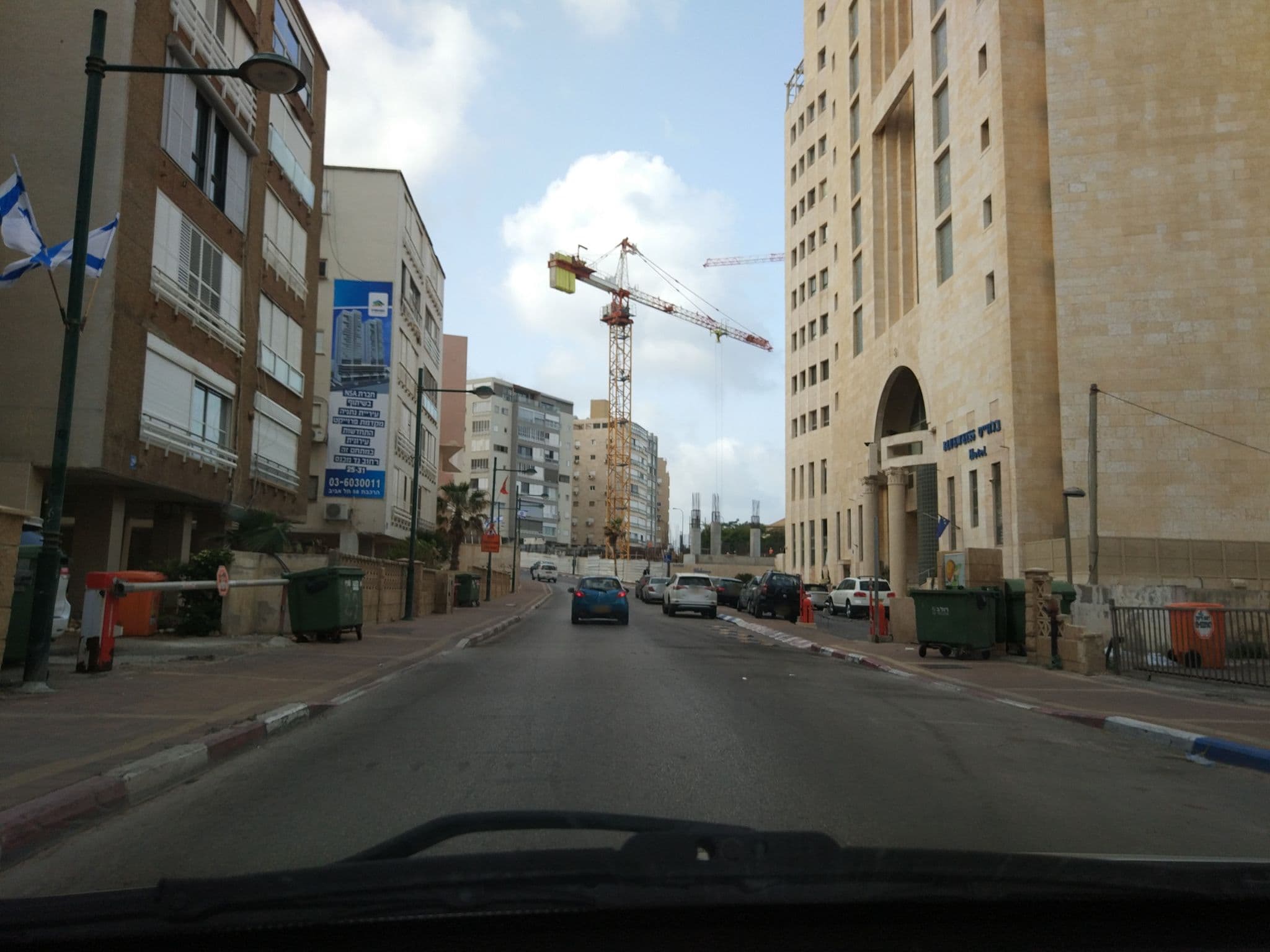 Street view near Grand Yahalom Hotel Netanya, Netanya — © hind (CC BY-SA · Mapillary)
