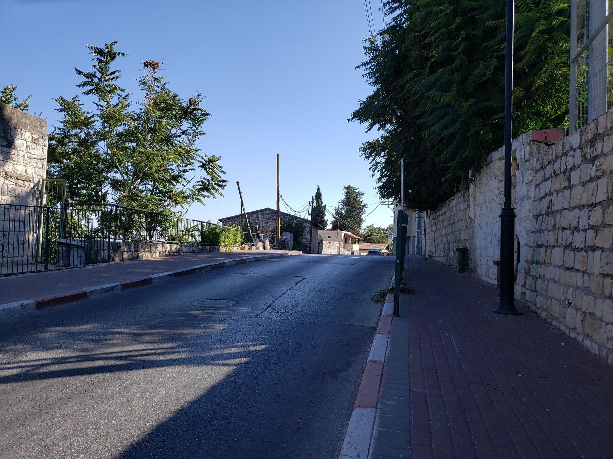 Street view near Adler Elegant, Safed — © mapper8573723 (CC BY-SA · Mapillary)