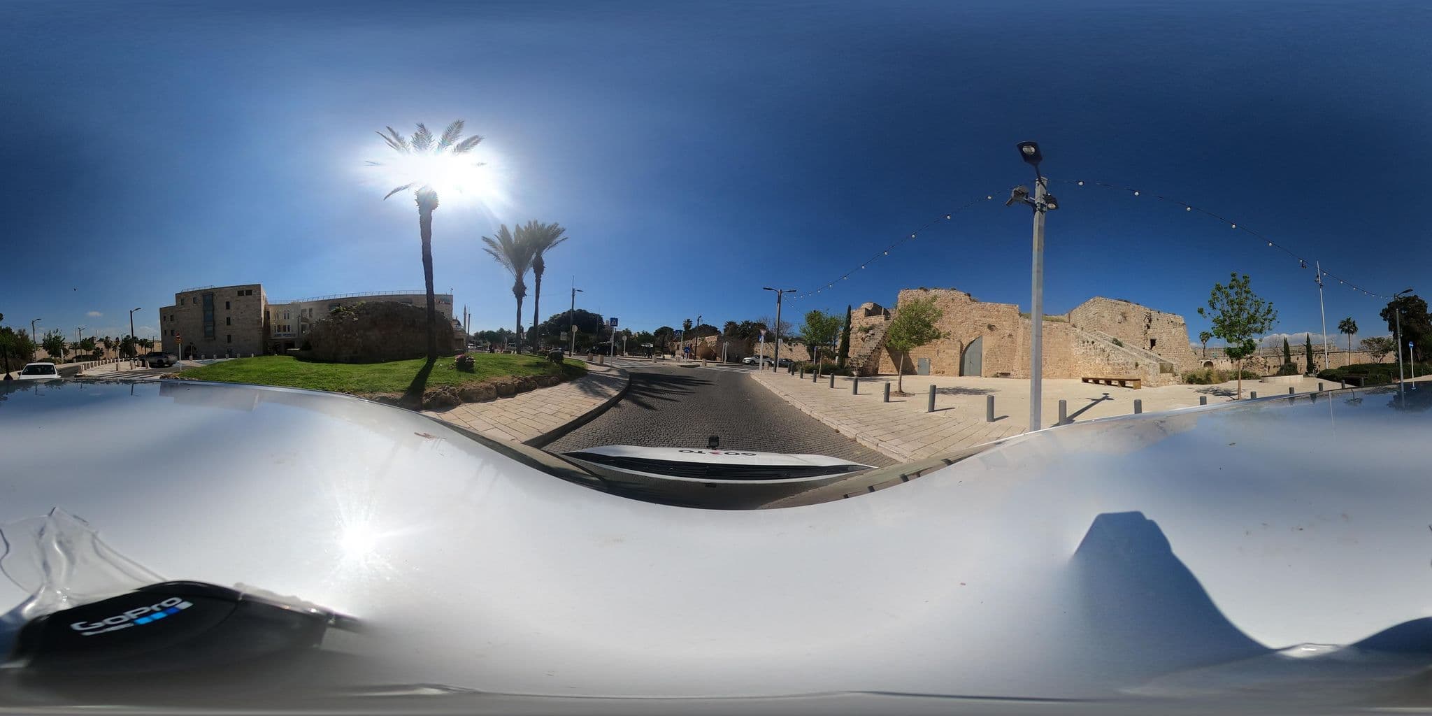 Street view near Akko Youth Hostel, Acre — © tapil (CC BY-SA · Mapillary)