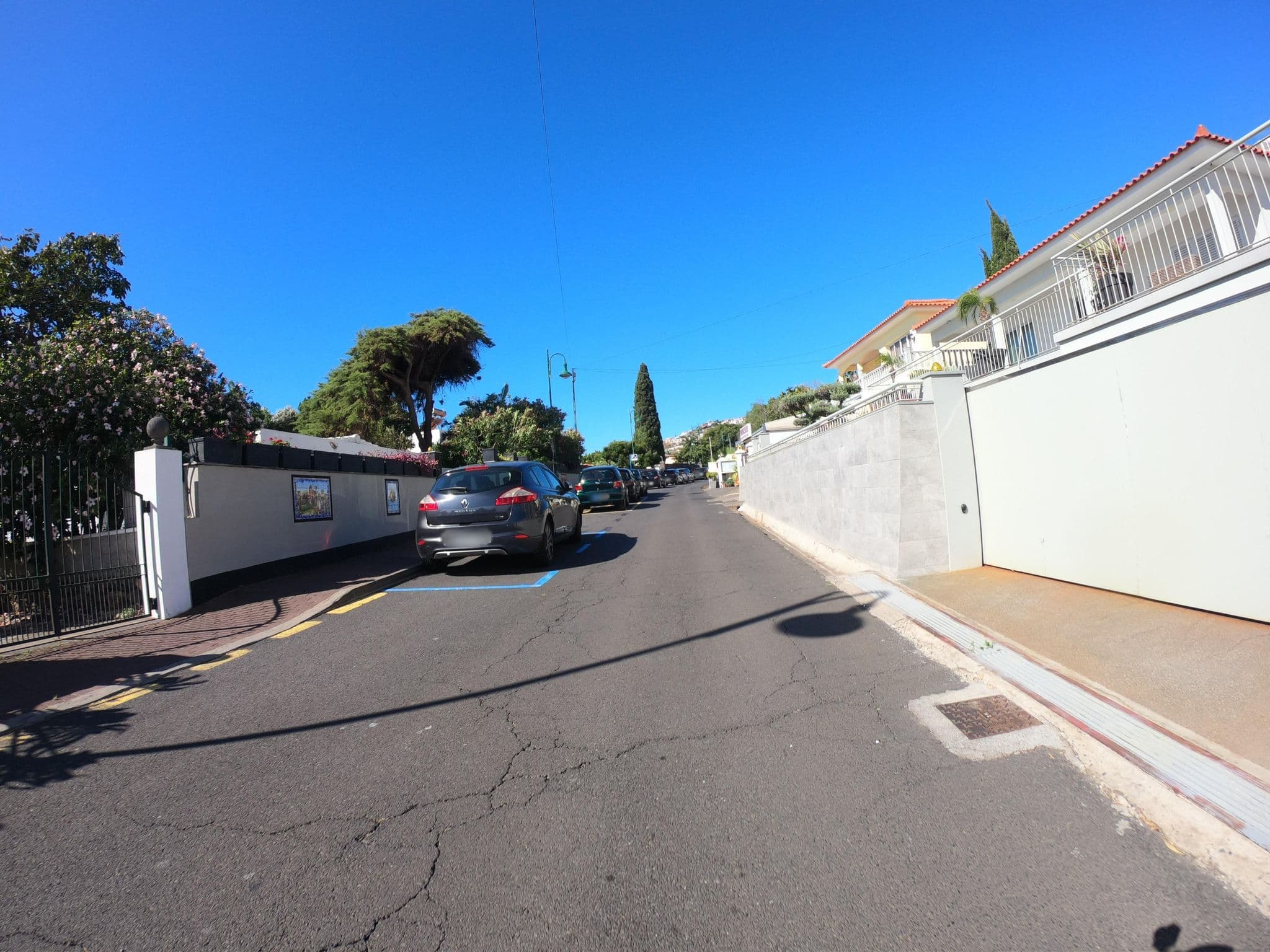 Street view near Villa Madeira, Caniço — © filipesilva (CC BY-SA · Mapillary)