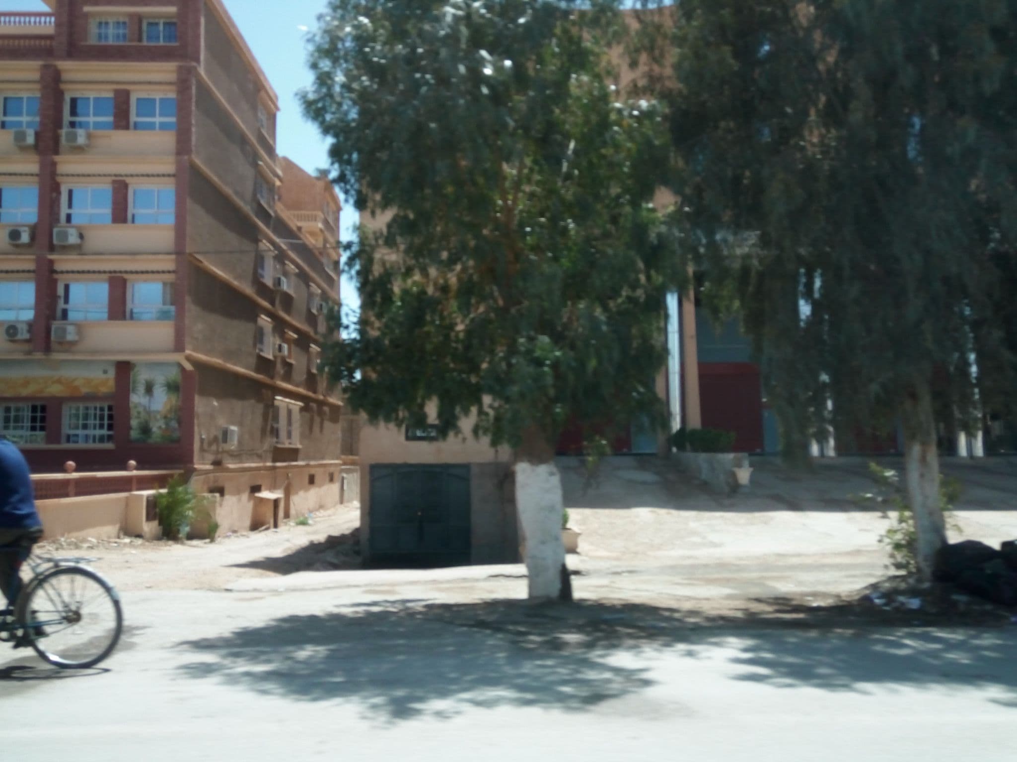 Street view near Hotel Sechel Sahara, Laghouat — © mapfool (CC BY-SA · Mapillary)