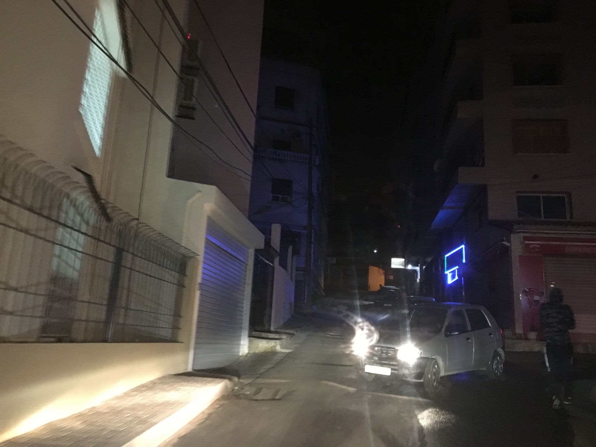 Street view near Hotel Du Val, Birkhadem — © daoudyezri (CC BY-SA · Mapillary)