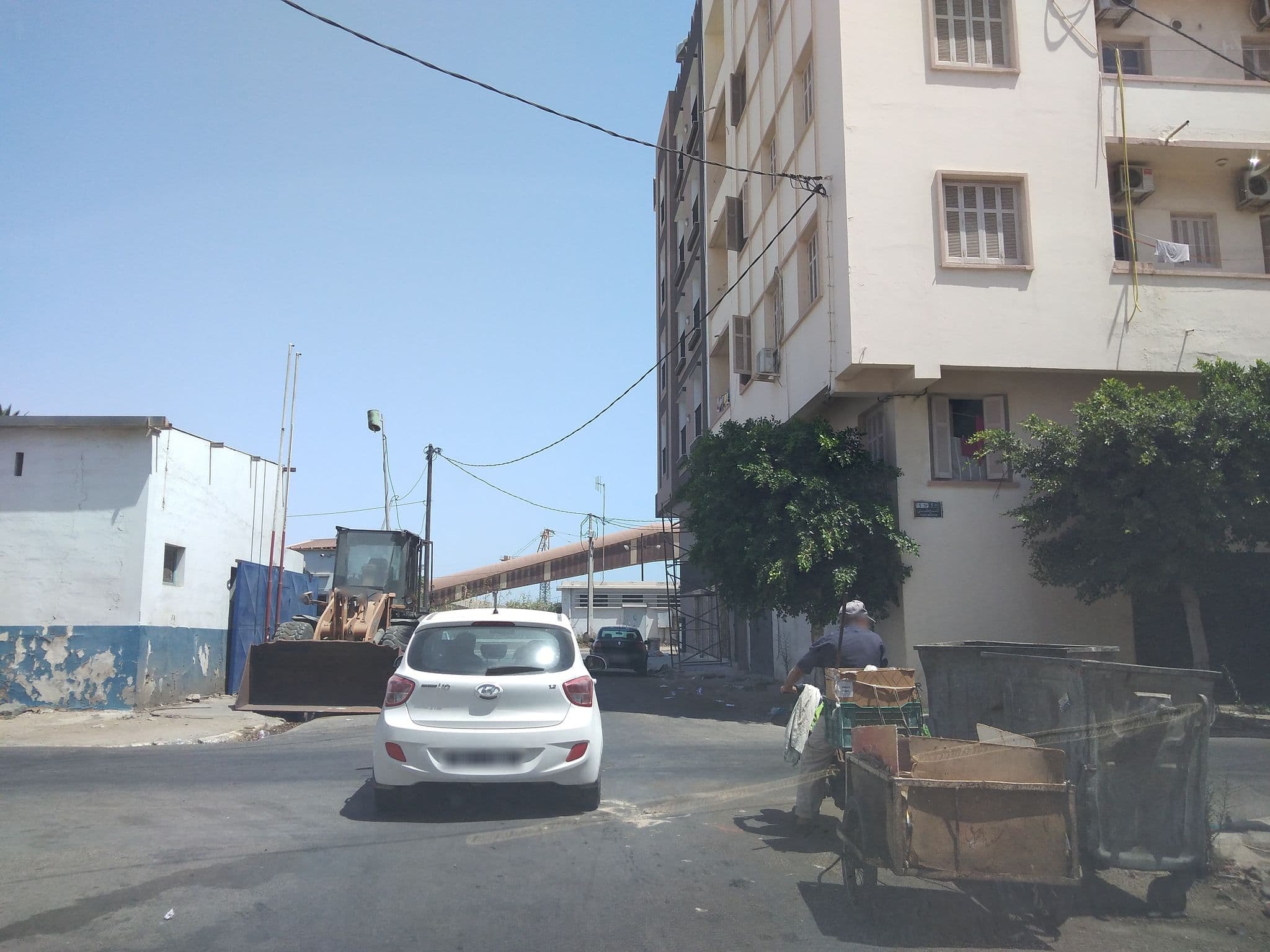 Street view near Larimar Sfax Hotel 3*, Sfax — © mohamedm (CC BY-SA · Mapillary)