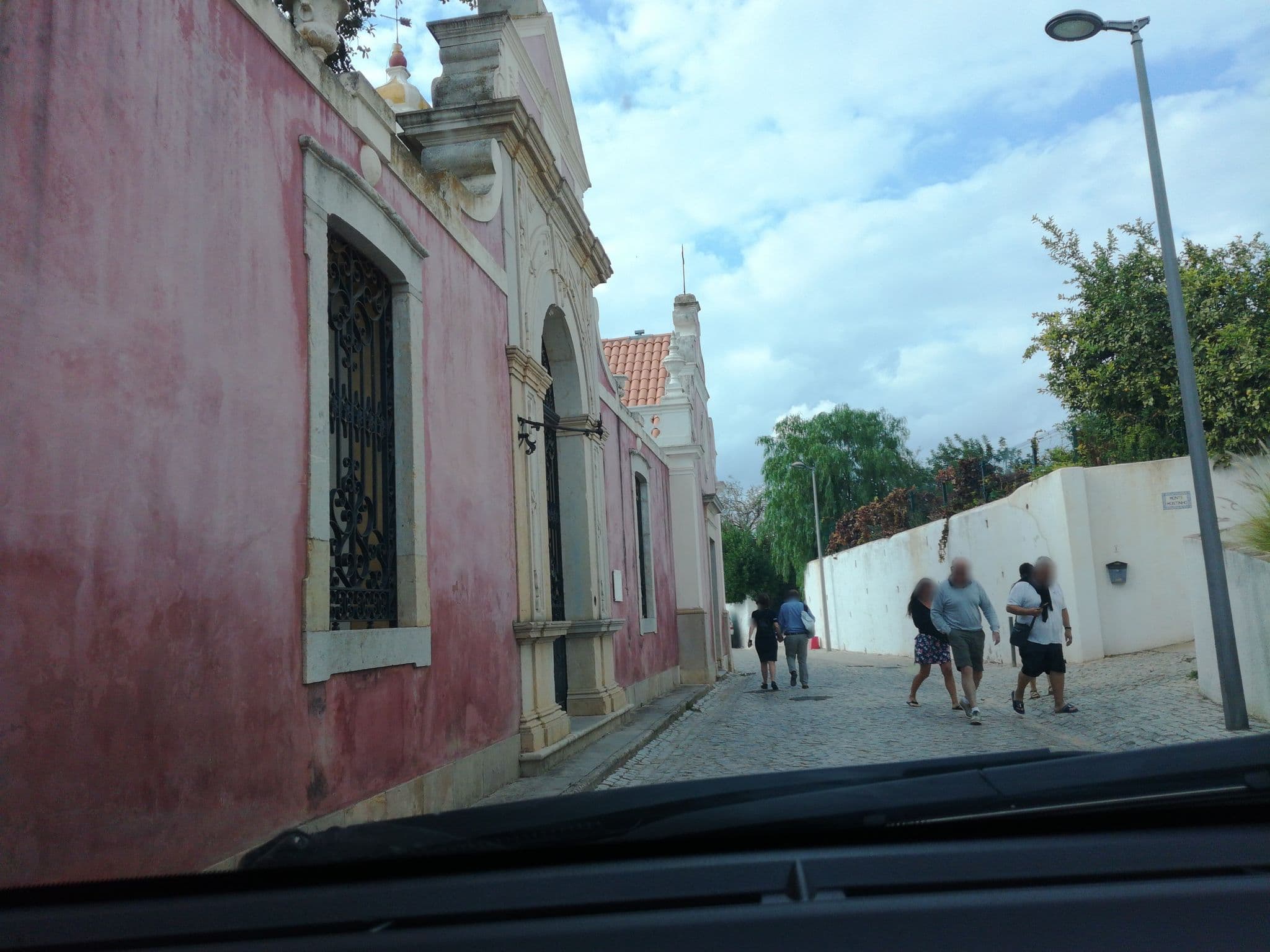 Street view near Pousada Palacio de Estoi, Estói — © baptistemm (CC BY-SA · Mapillary)