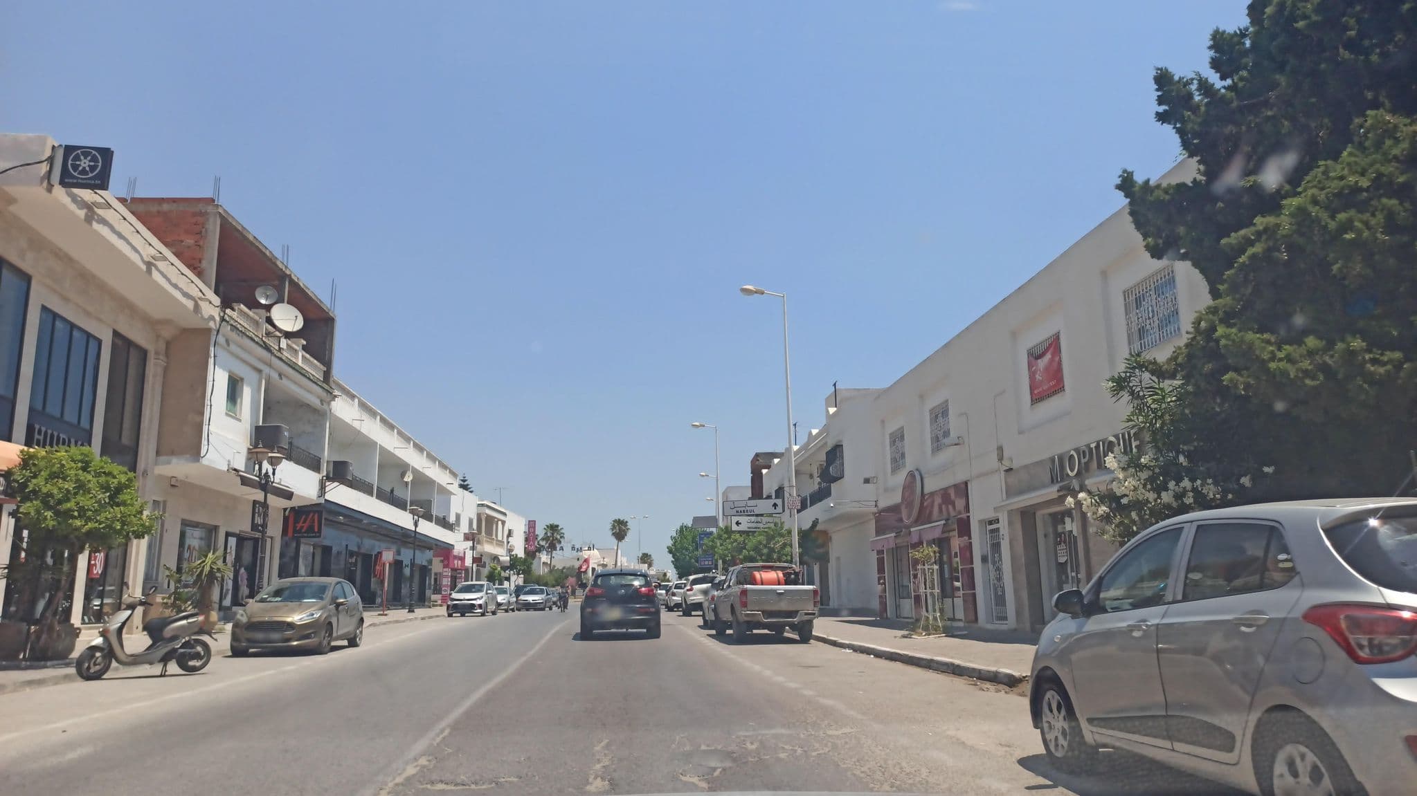Street view near Hôtel Emira, Hammamet — © ghassen98 (CC BY-SA · Mapillary)