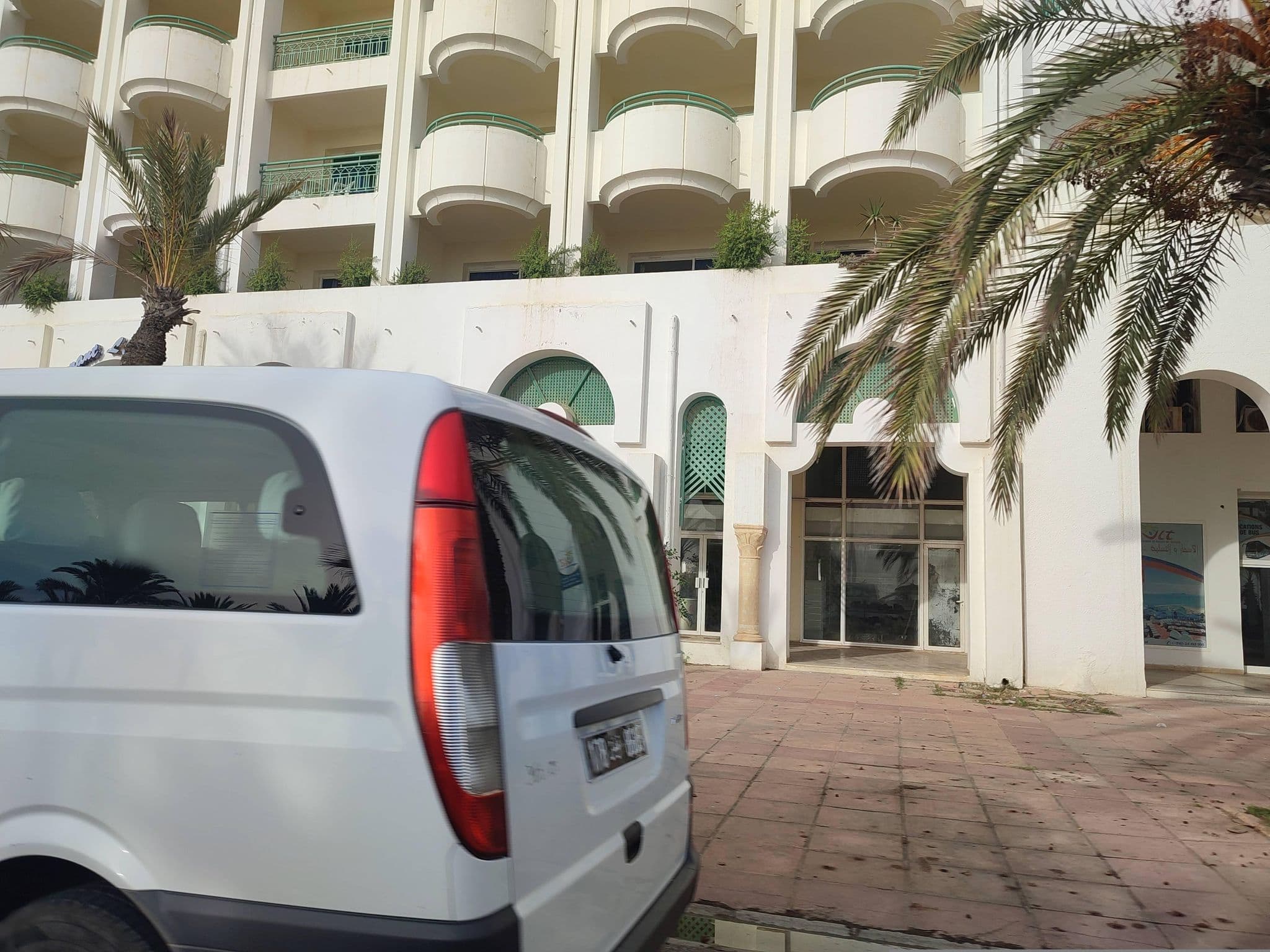Street view near El Mouradi El Menzah Hotel, Hammamet — © YahmadiMed (CC BY-SA · Mapillary)
