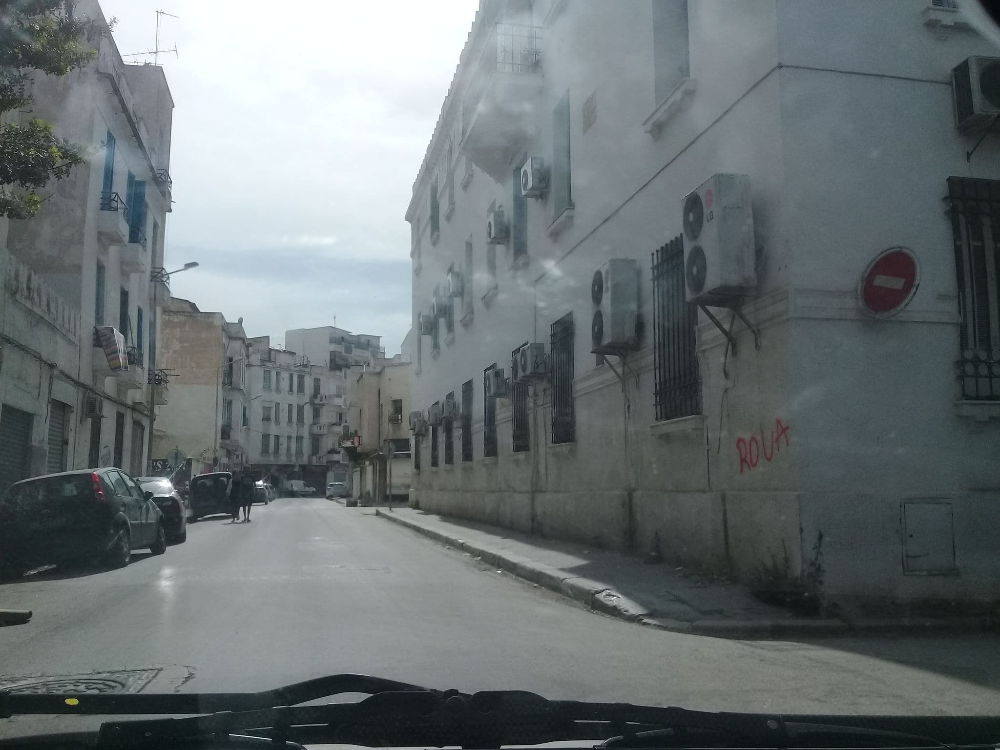 Street view near Hotel Saint George, Tunis — © graphicom (CC BY-SA · Mapillary)
