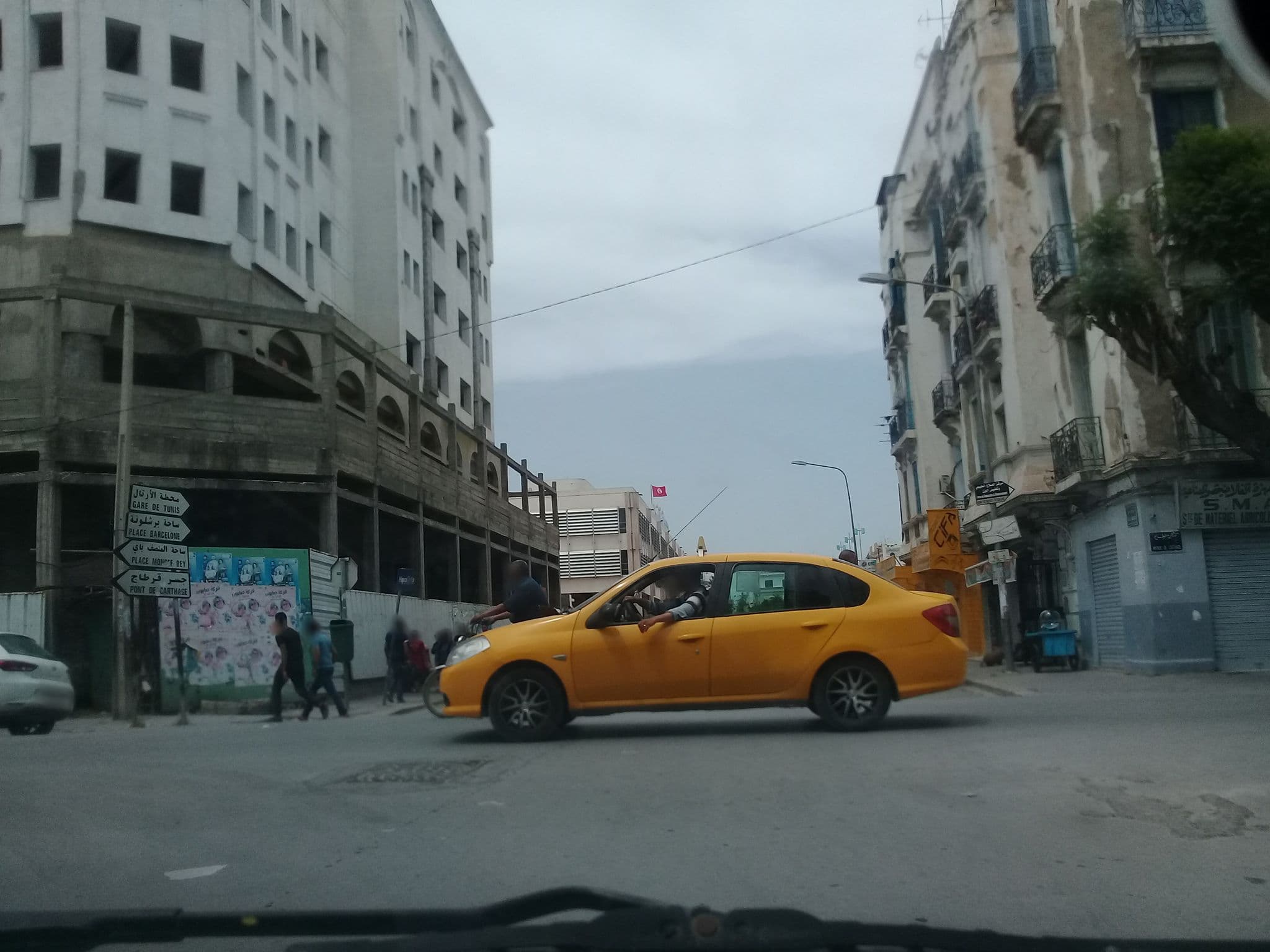 Street view near eloumara, Tunis — © graphicom (CC BY-SA · Mapillary)