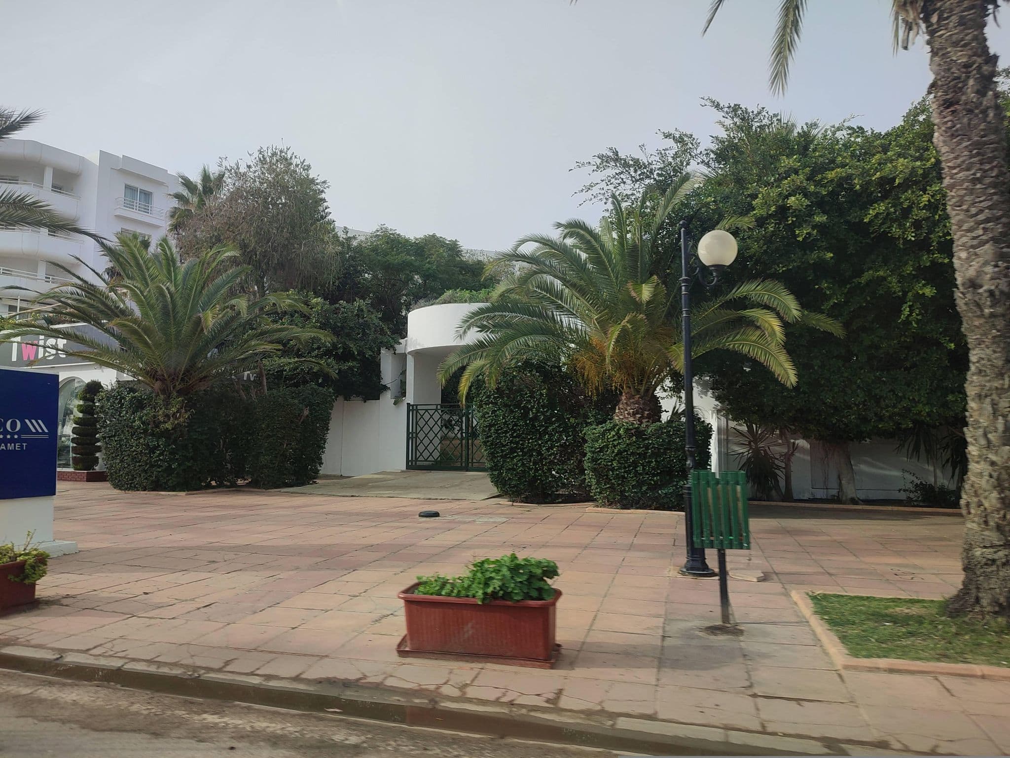 Street view near Laiko Khartago, Hammamet — © YahmadiMed (CC BY-SA · Mapillary)