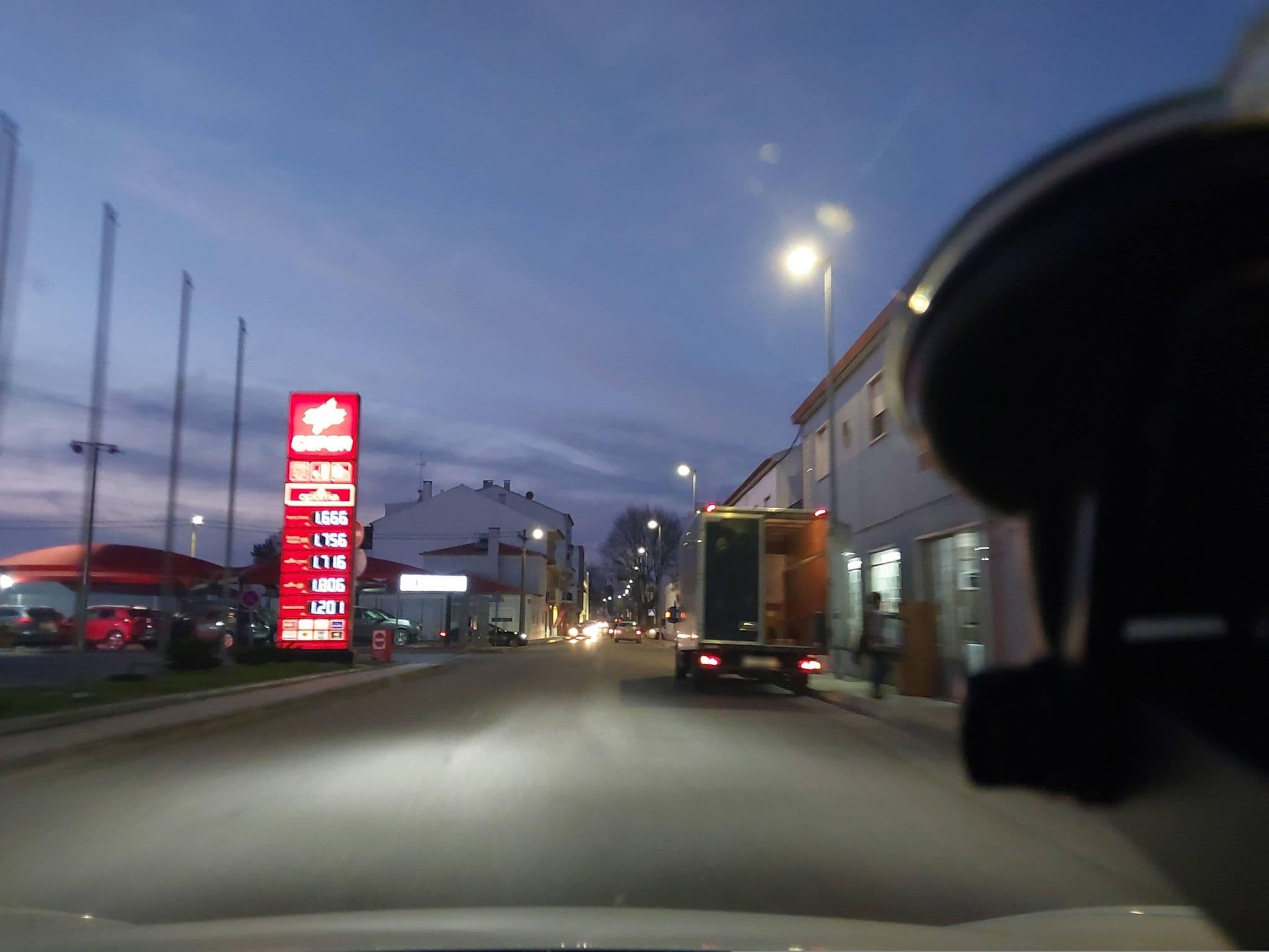 Street view near O Novo Príncipe, Almeirim — © biomedica (CC BY-SA · Mapillary)