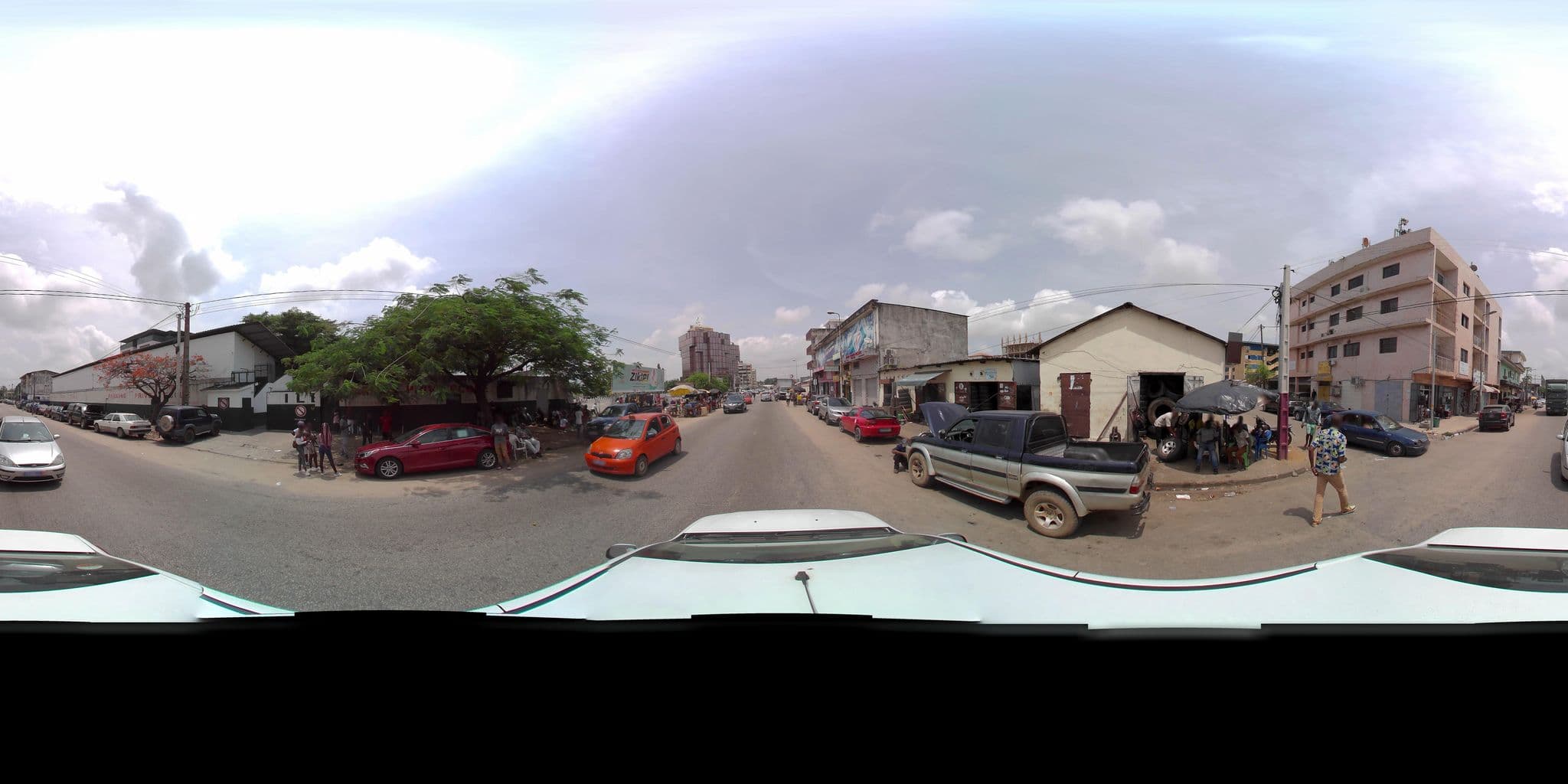 Street view near Ivotel, Marcory — © cign (CC BY-SA · Mapillary)
