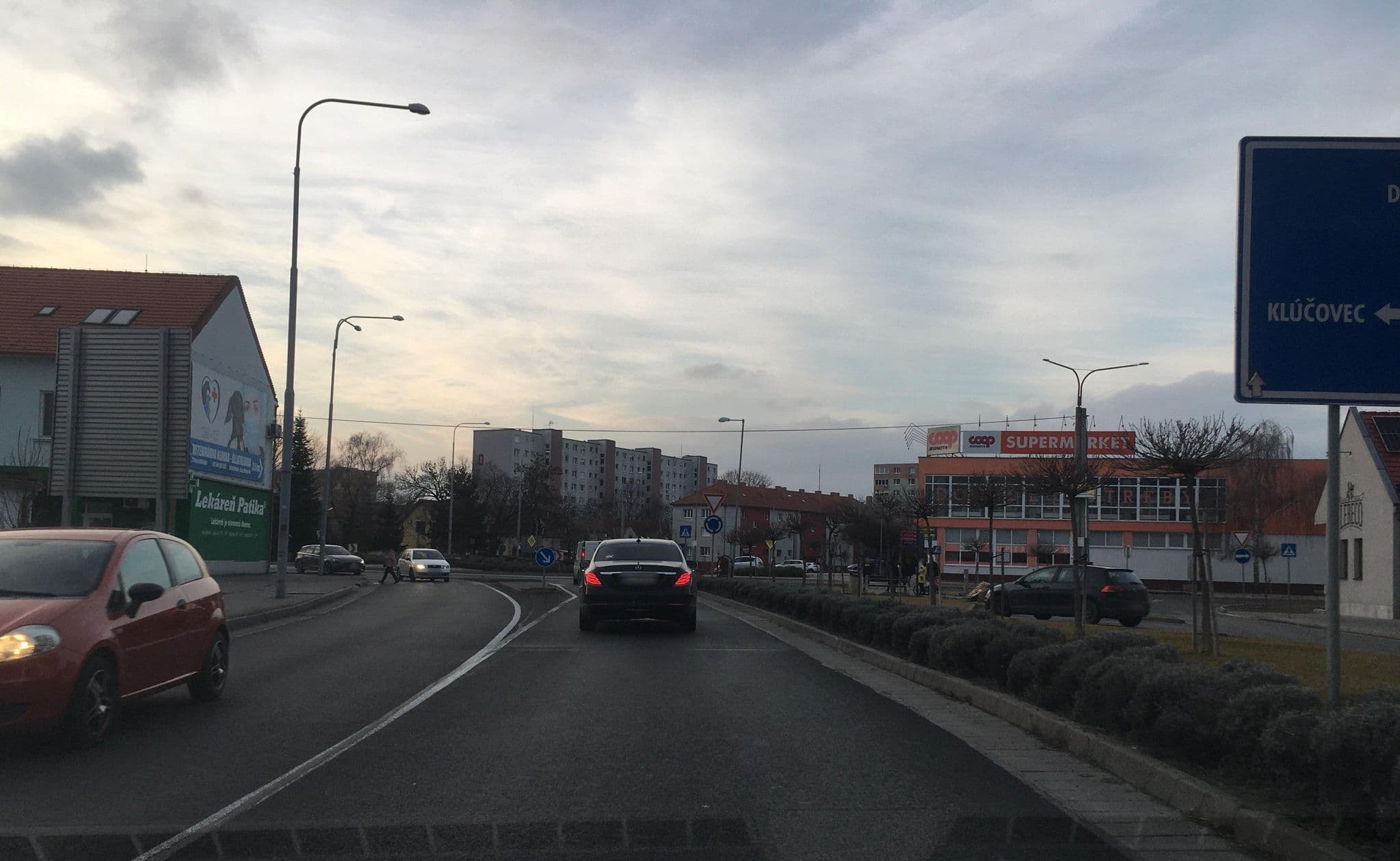 Street view near Motel Görföl, Veľký Meder — © istefanos (CC BY-SA · Mapillary)