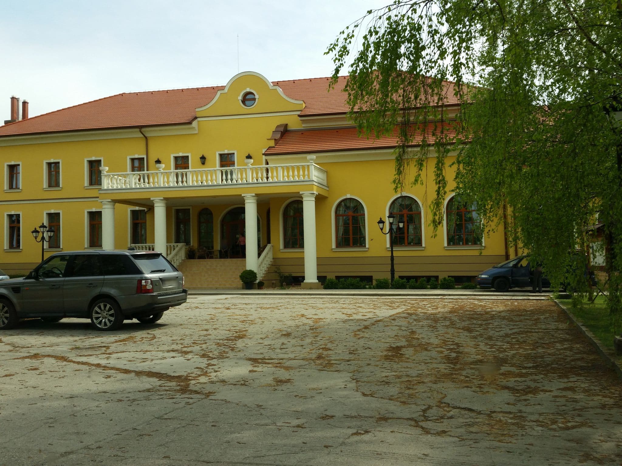 Street view near Plauterova kúria, Veľký Meder — © anirud (CC BY-SA · Mapillary)