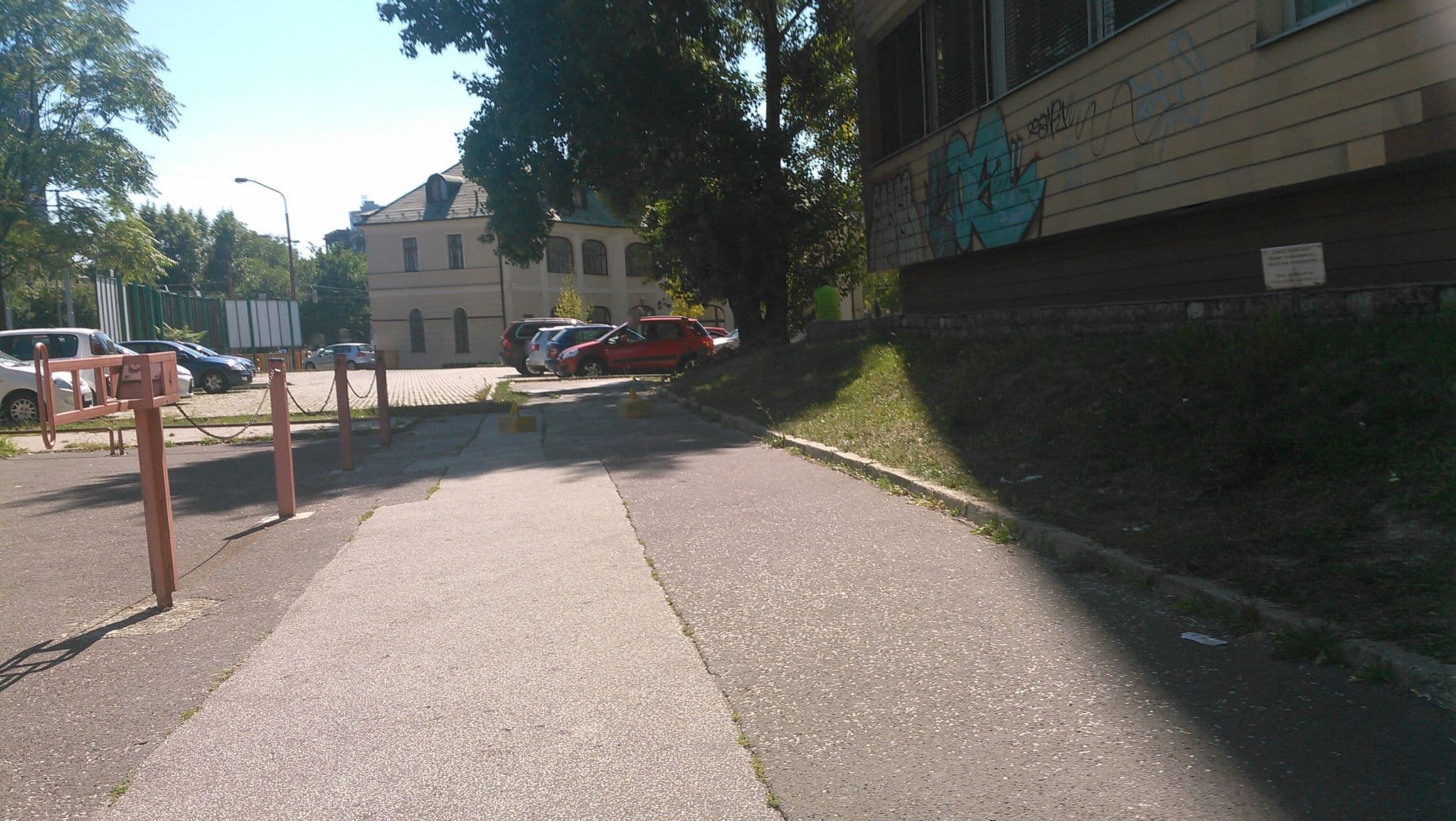 Street view near ŽSR - Závod služieb železníc, Bratislava — © michalp (CC BY-SA · Mapillary)