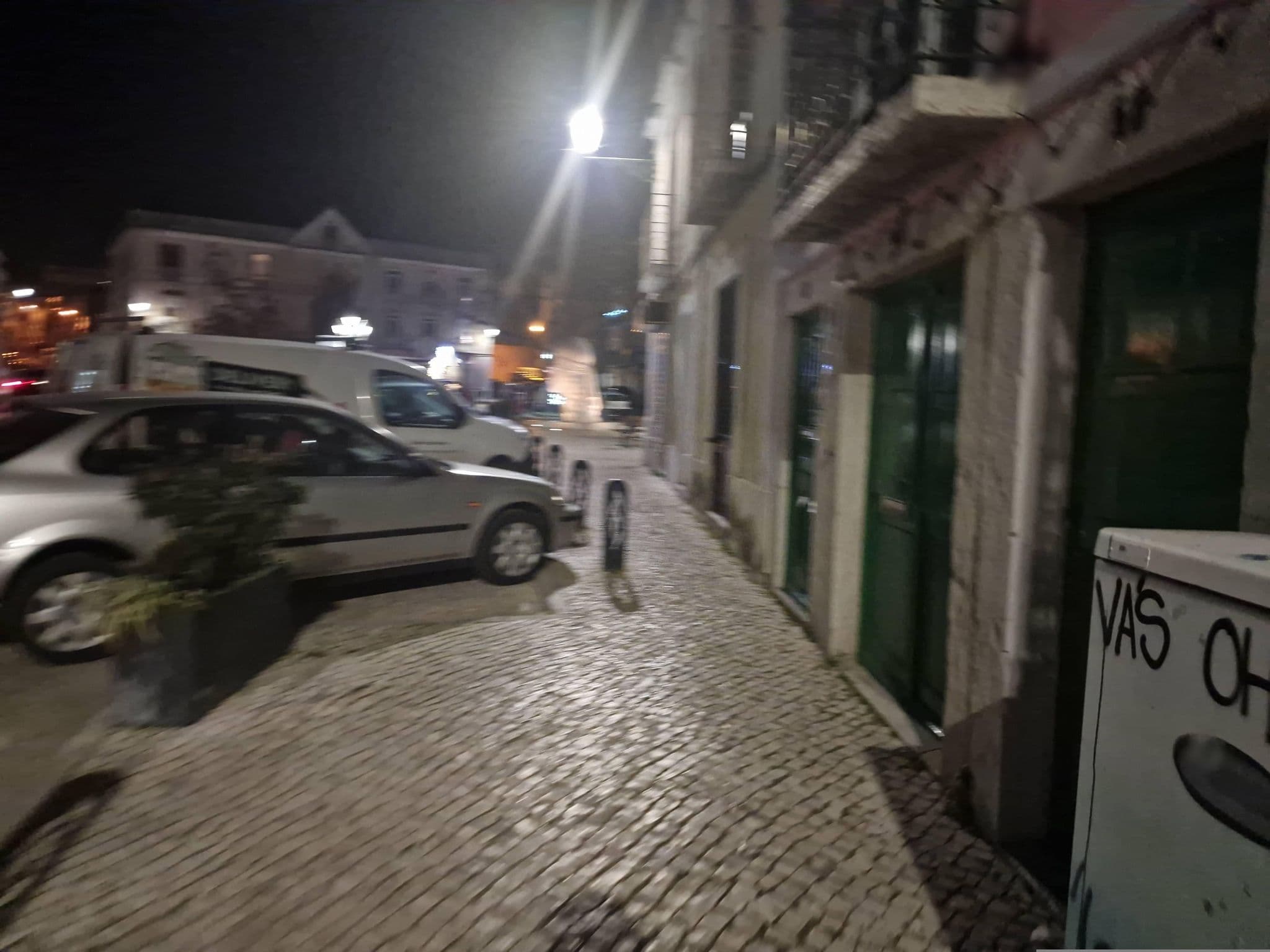 Street view near Hotel Solaris, Setúbal — © sanjorgepinho (CC BY-SA · Mapillary)
