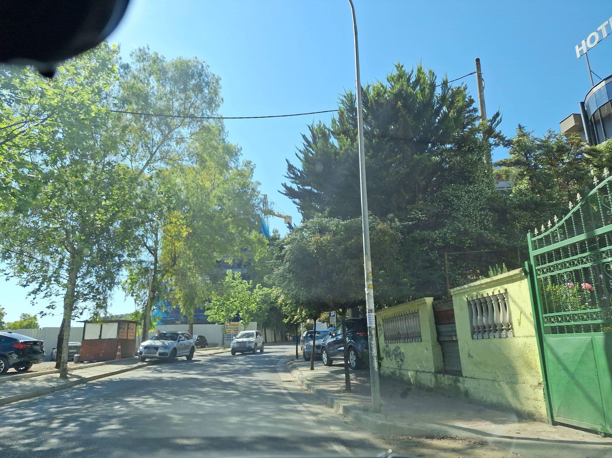 Street view near Vivi La Vita, Tirana — © denisju_osm (CC BY-SA · Mapillary)