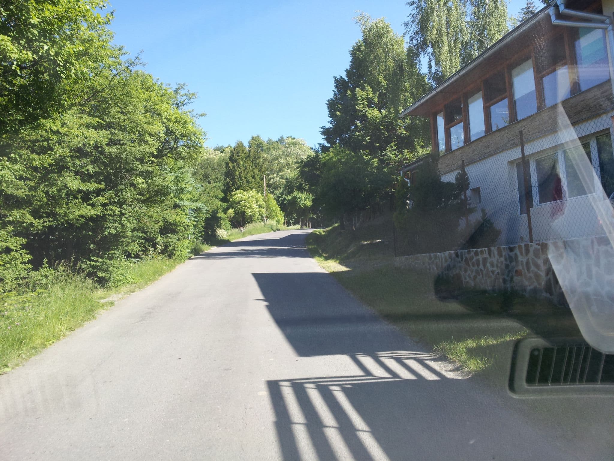 Street view near Международный лагерь „Союз", Svätý Anton — © kolesajr (CC BY-SA · Mapillary)