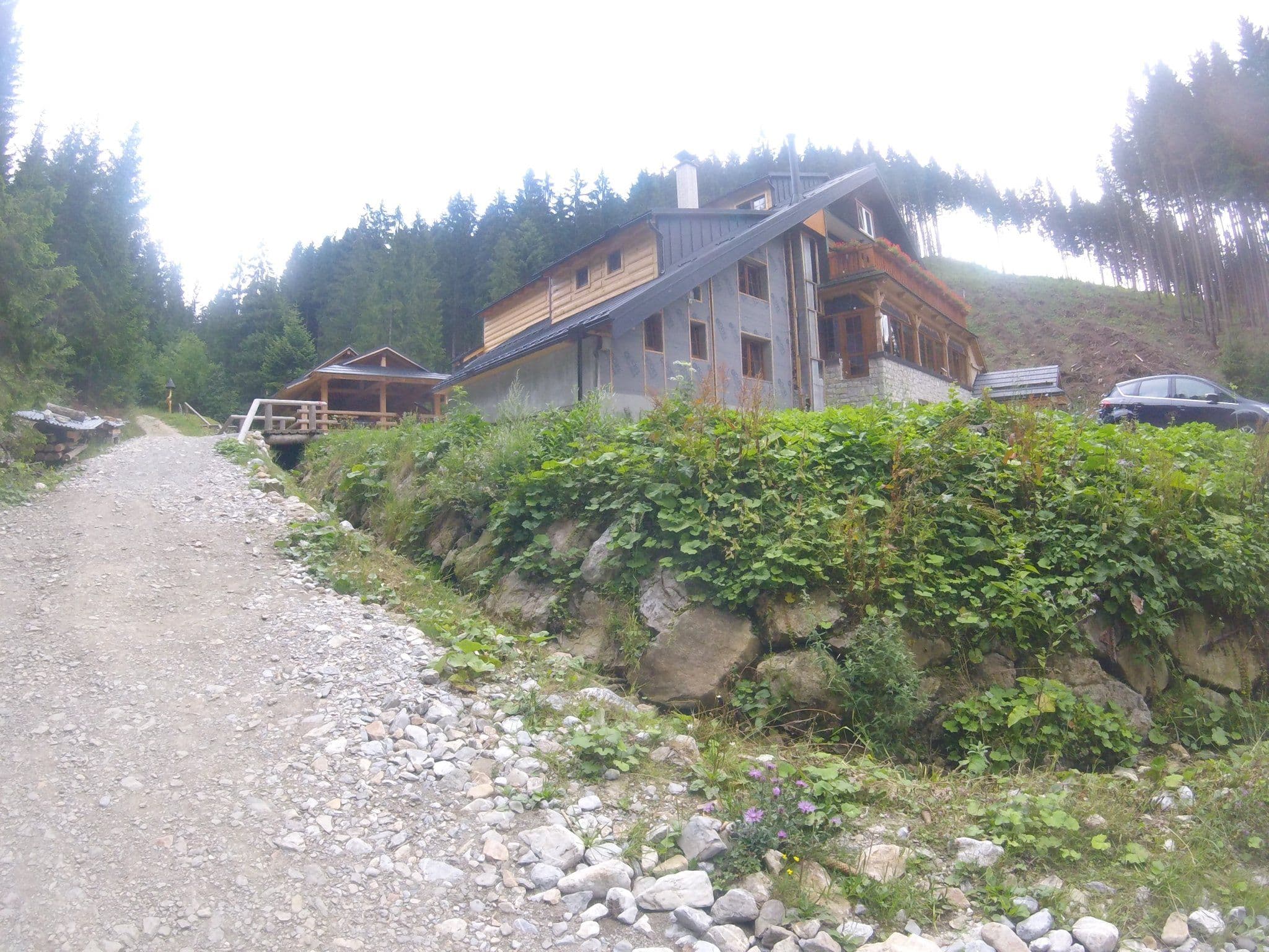 Street view near Penzión Pod lampášom, Terchová — © utvonalfelmeresek (CC BY-SA · Mapillary)