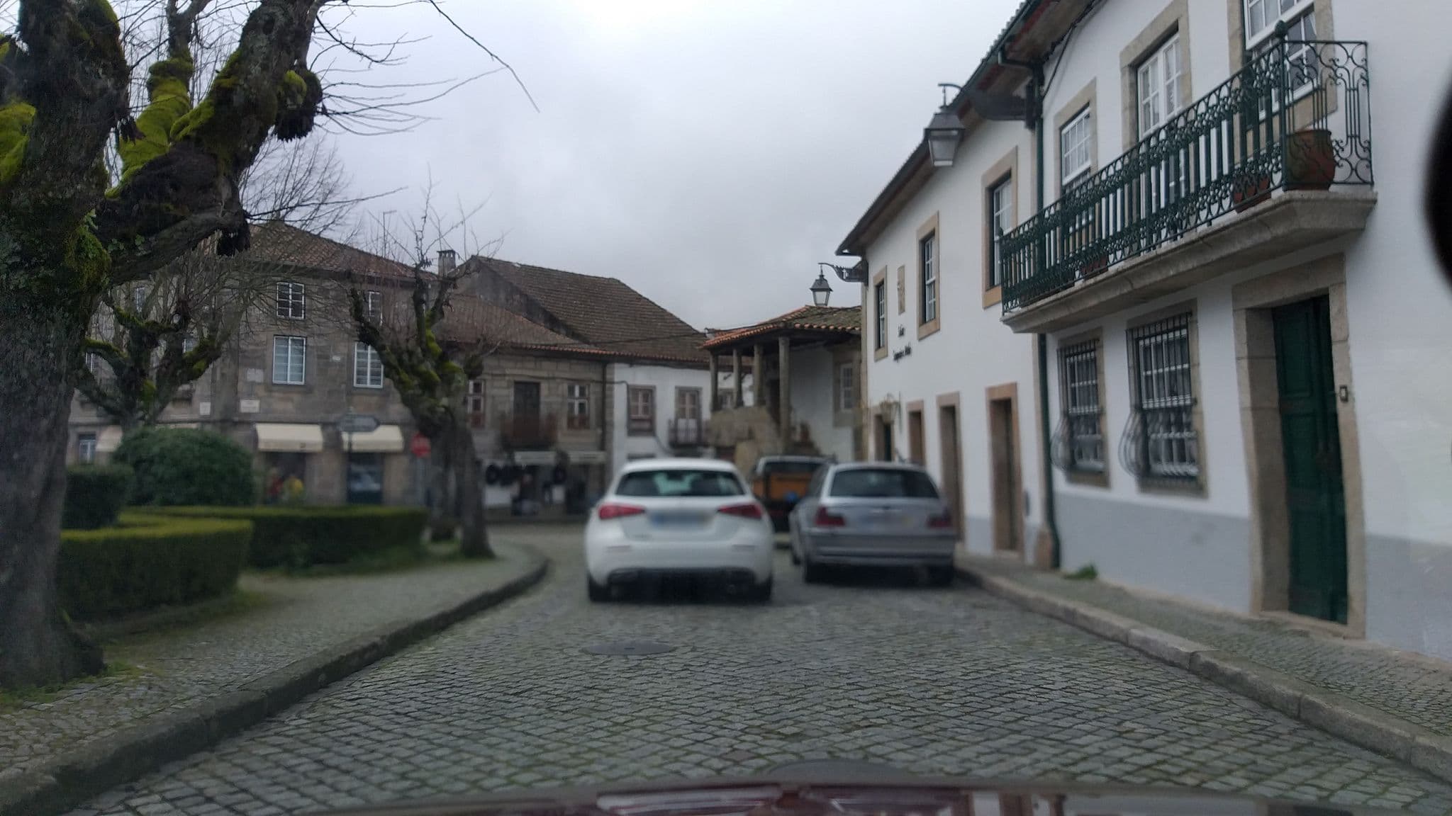 Street view near Solar Sampaio e Melo, Aguiar da Beira — © ozflor (CC BY-SA · Mapillary)