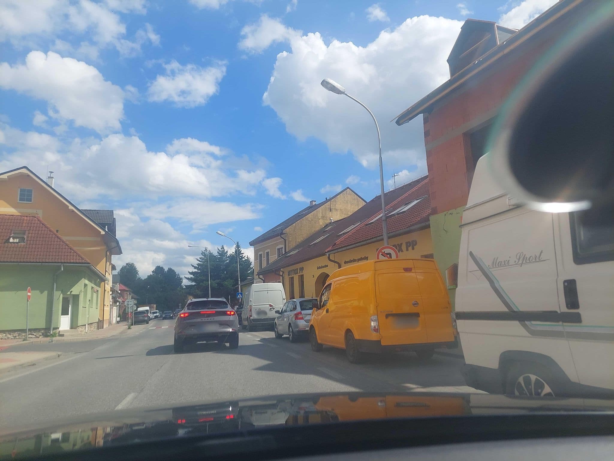 Street view near Zámoček Staré časy, Poprad — © Apirnus (CC BY-SA · Mapillary)
