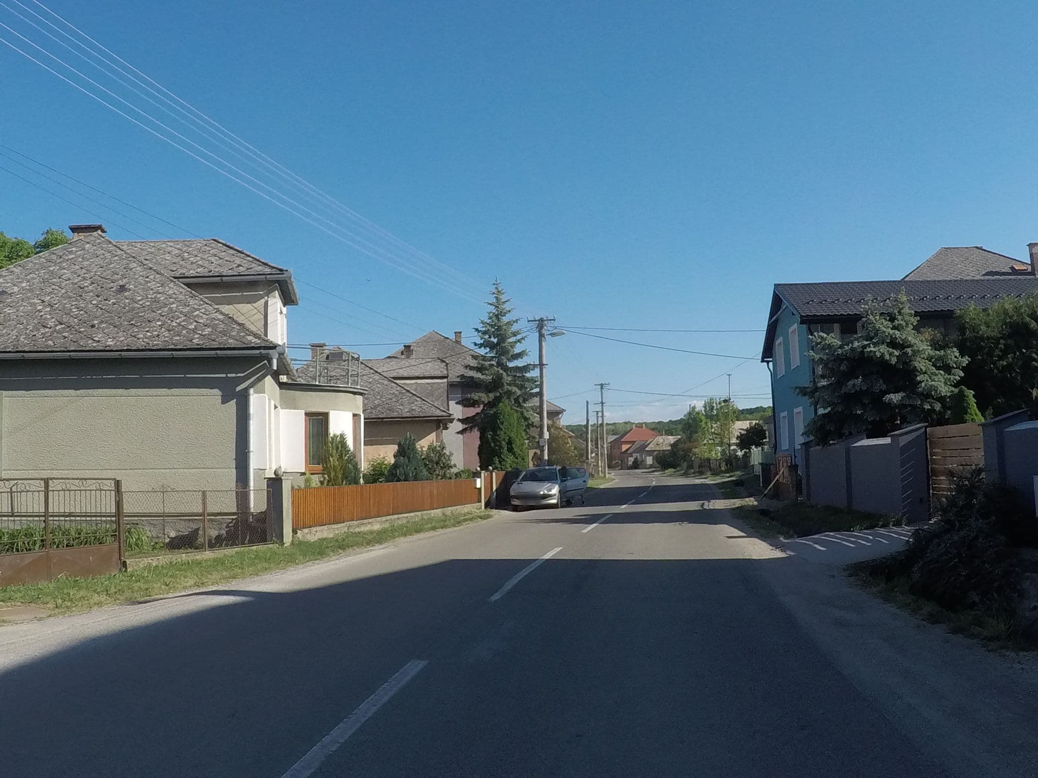 Street view near blue b&b, Tornaľa — © chrisbeddow (CC BY-SA · Mapillary)