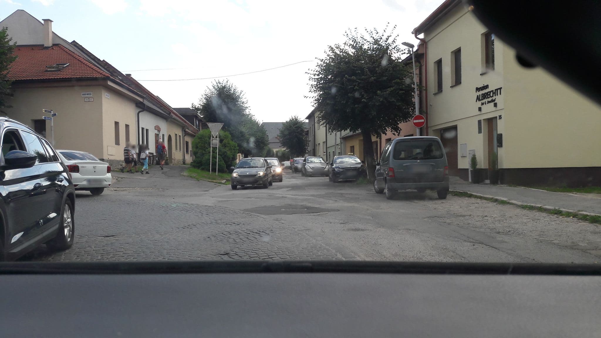 Street view near Penzión Albrechtt, Kežmarok — © durko_freemap (CC BY-SA · Mapillary)