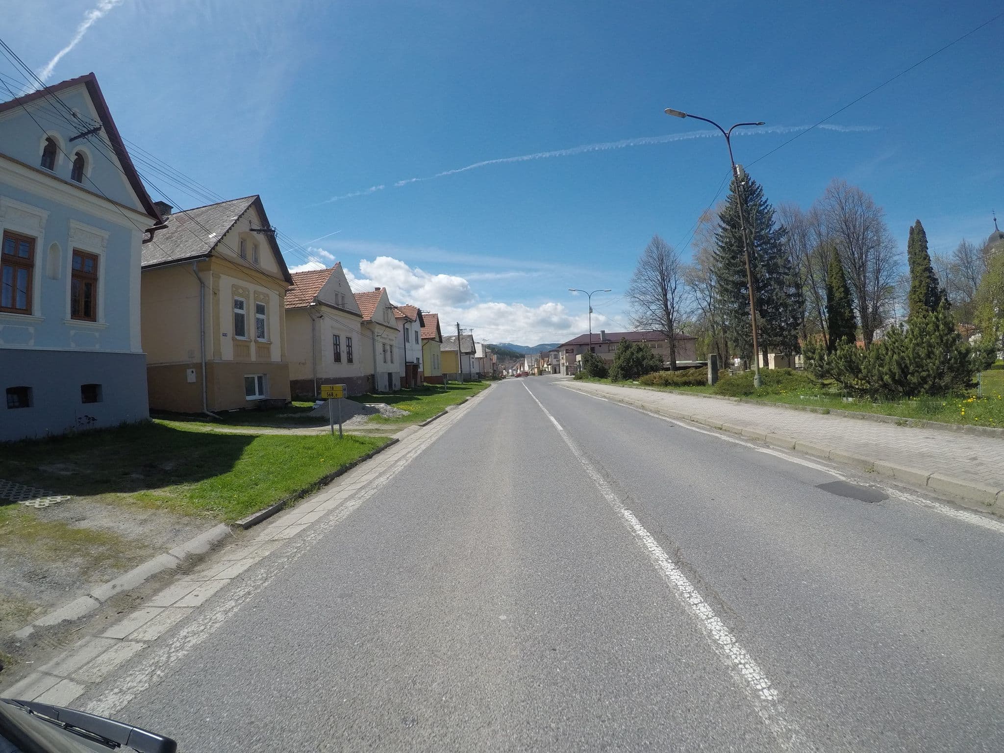 Street view near Hybský dom, Hybe — © chrisbeddow (CC BY-SA · Mapillary)