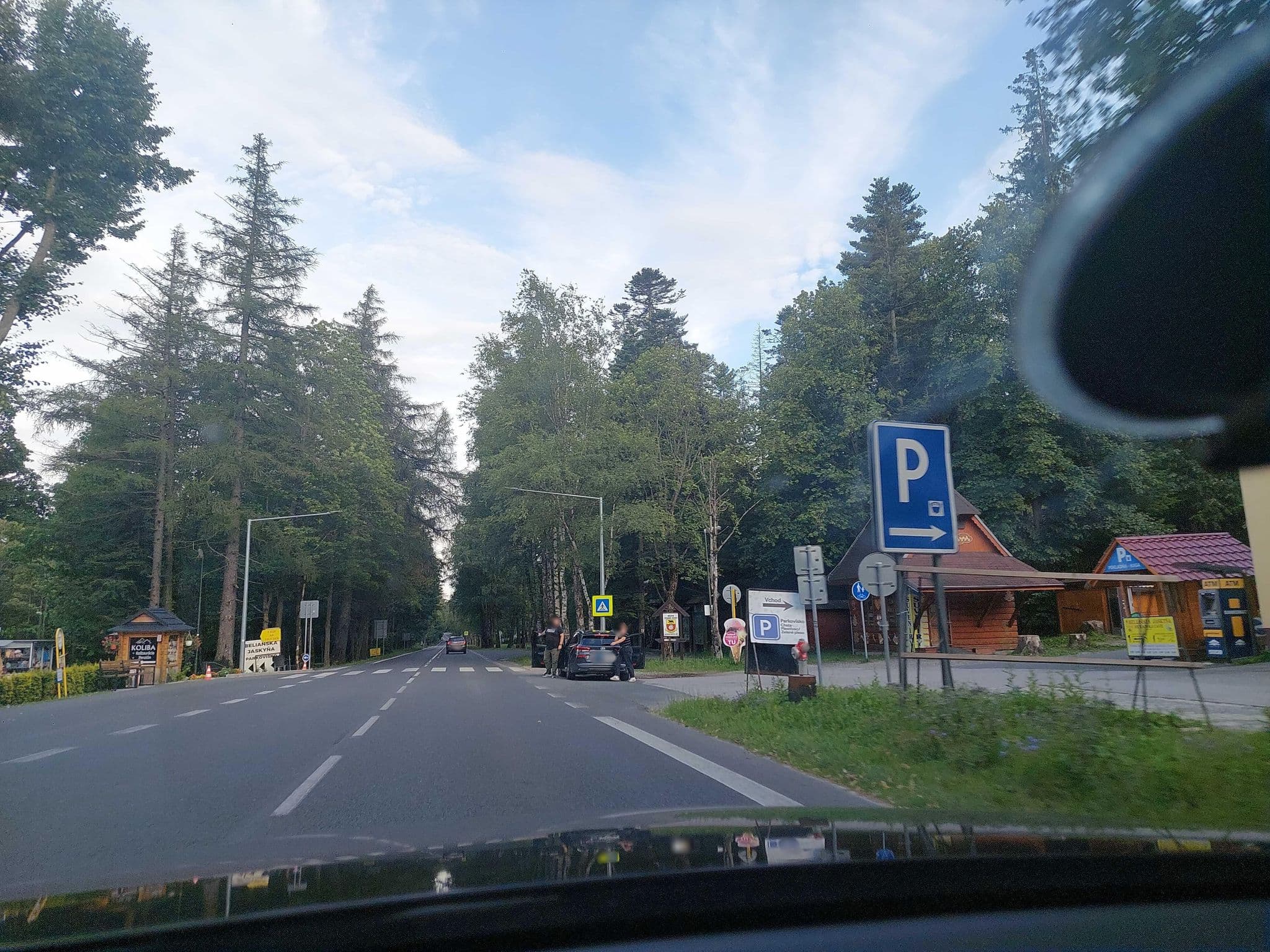 Street view near Koliba - penzión a reštaurácia, Lendak — © Apirnus (CC BY-SA · Mapillary)
