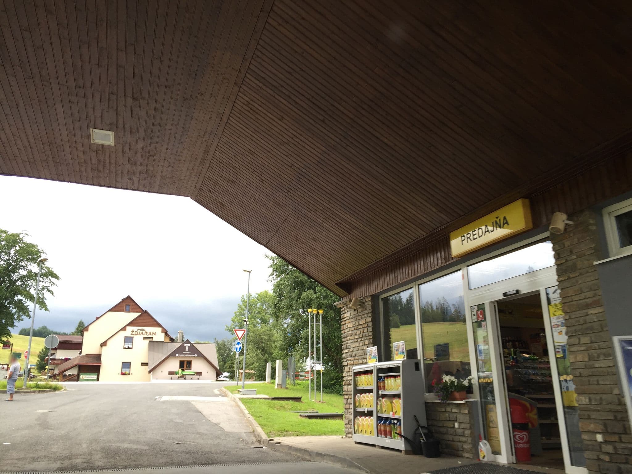Street view near Penzión Ždiaran, Ždiar — © richlv (CC BY-SA · Mapillary)
