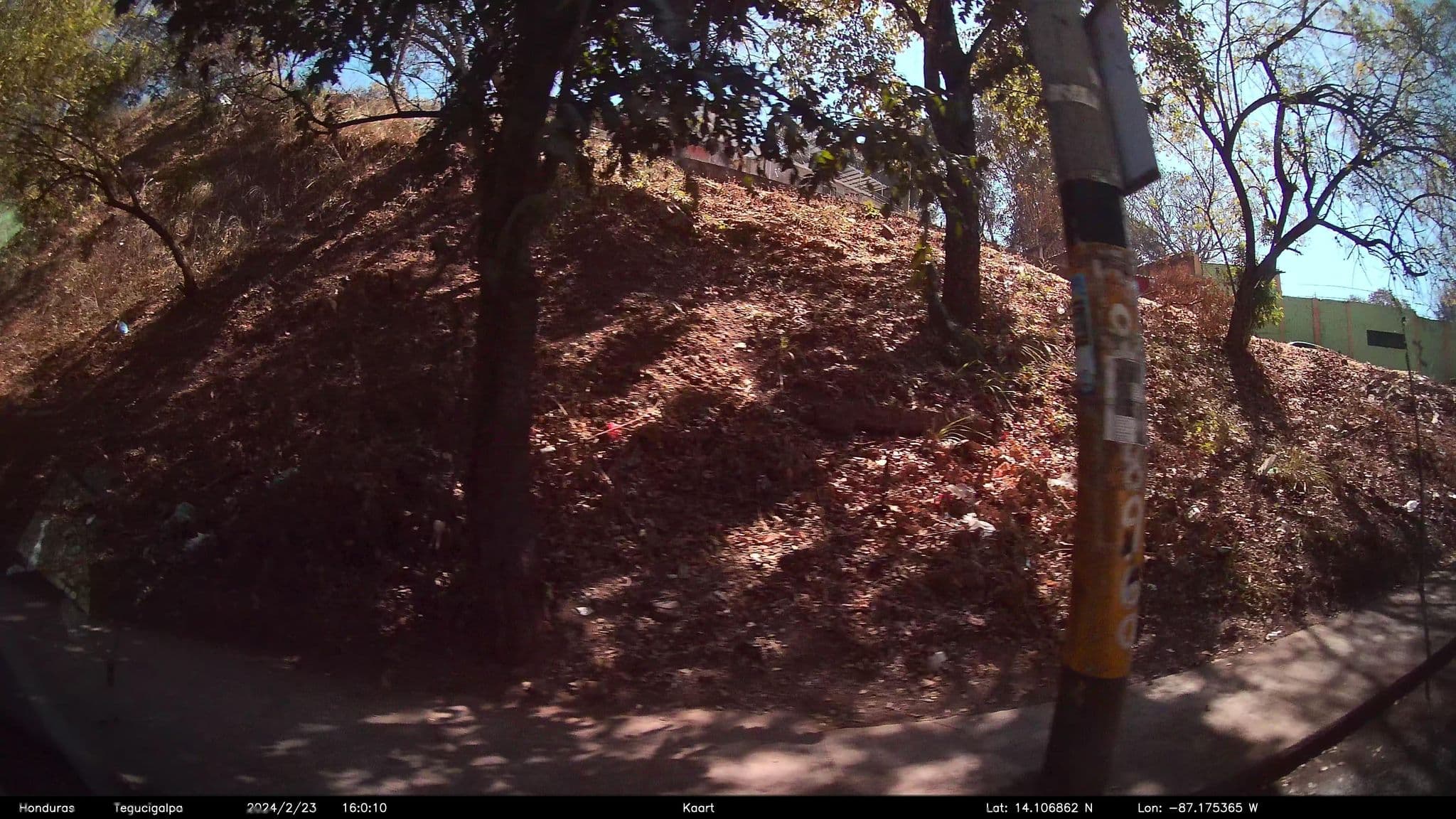 Street view near Hotel Peluchigo, Tegucigalpa — © kaart_4 (CC BY-SA · Mapillary)
