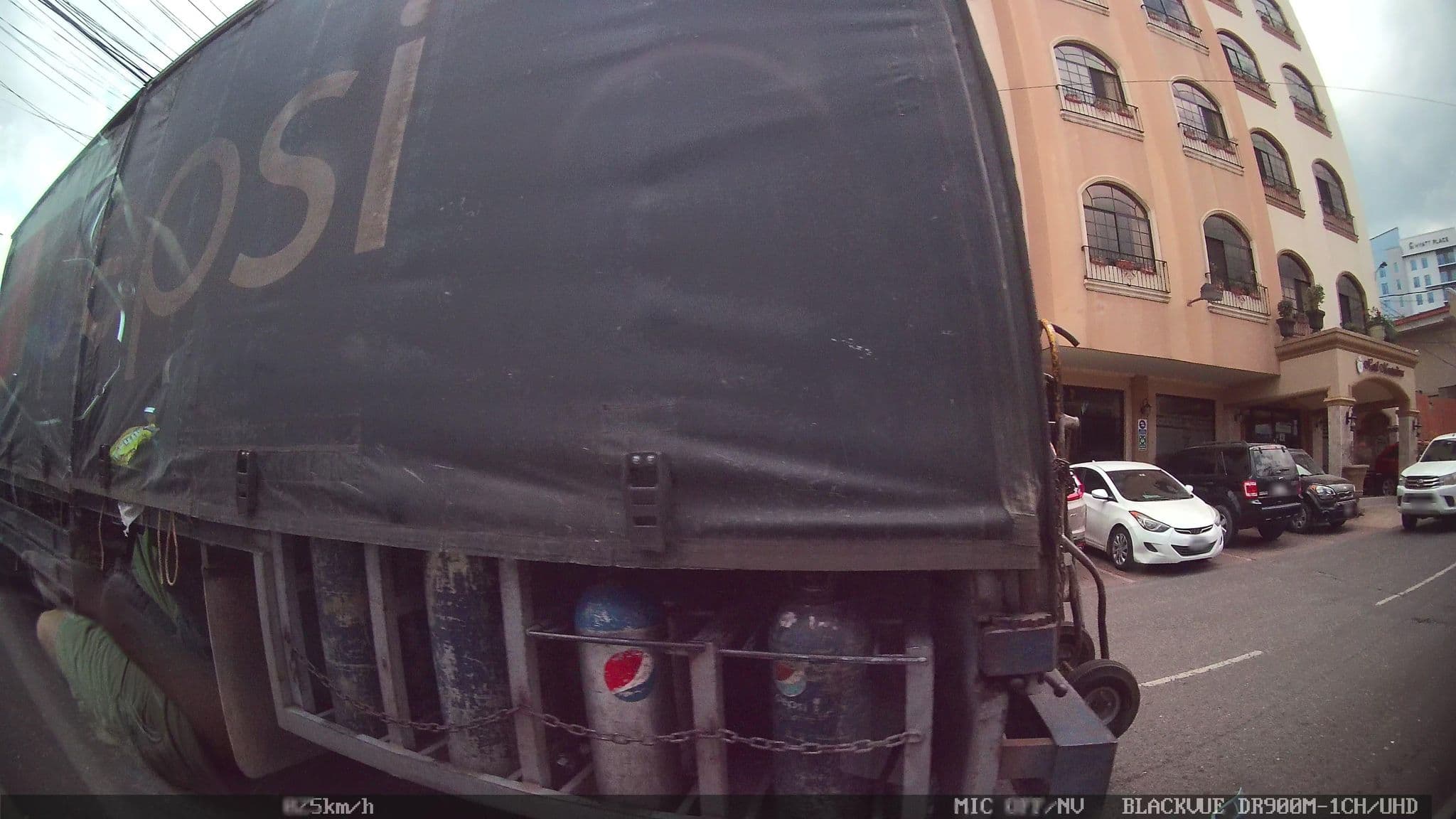 Street view near Hotel Monteolivos, San Pedro Sula — © kaart_4 (CC BY-SA · Mapillary)