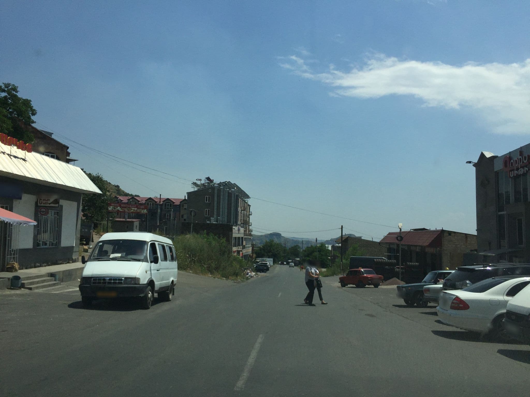 Street view near Noy Hotel, Verishen — © thepriben (CC BY-SA · Mapillary)