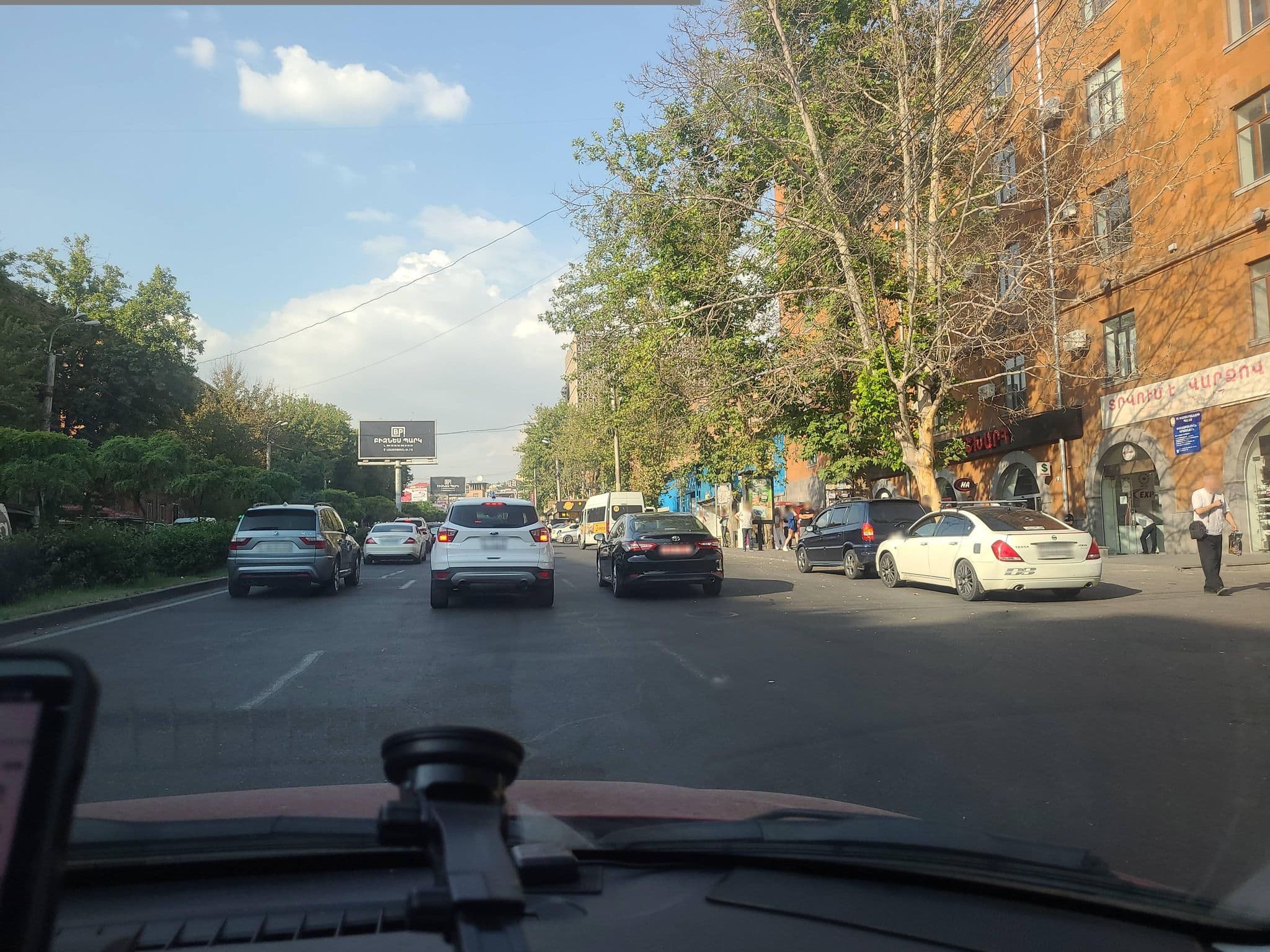 Street view near Best Western, Kanaker-Zeytun — © noktoborus (CC BY-SA · Mapillary)