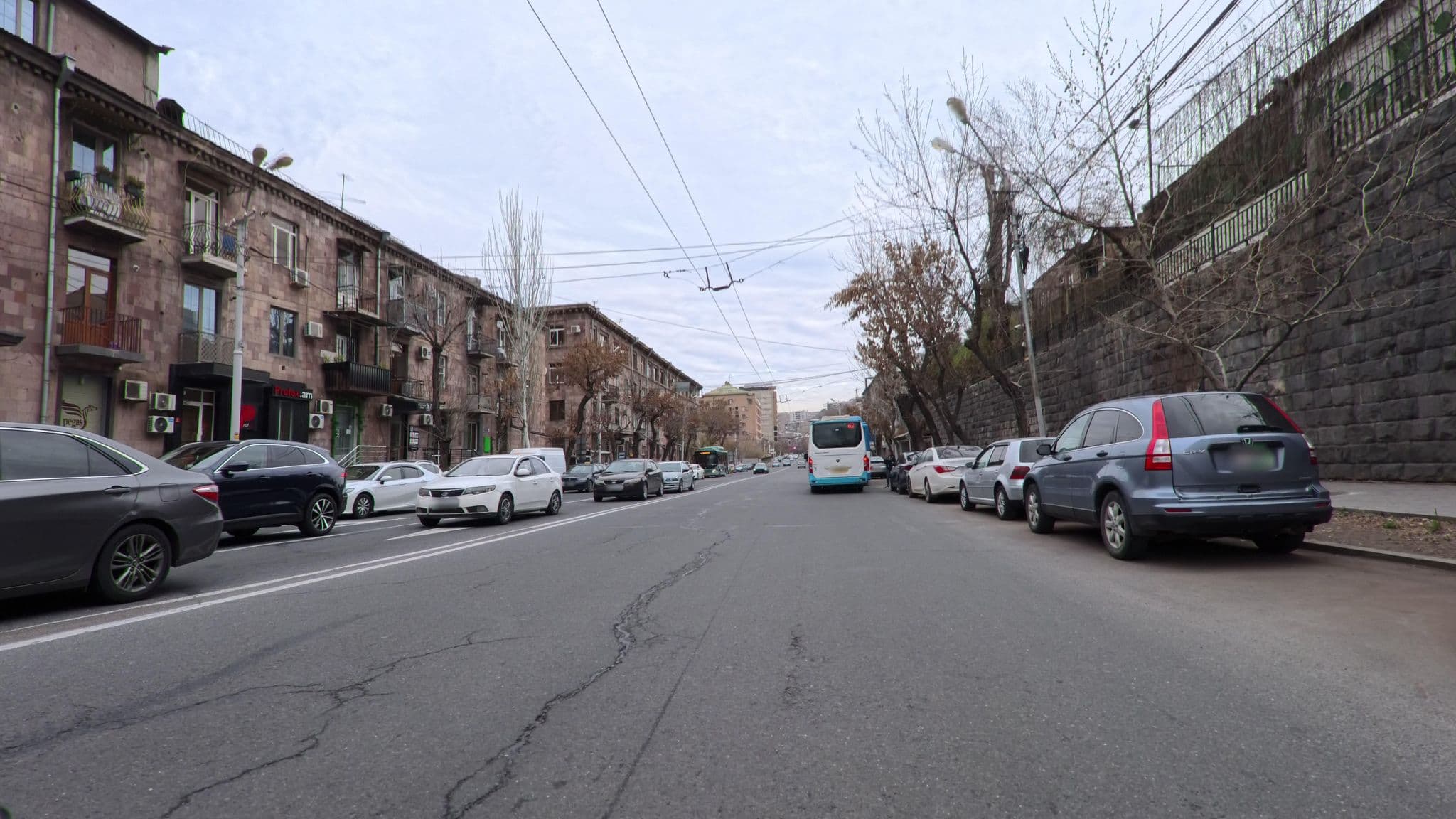 Street view near Masur House and Tours, Kentron — © mos_next_door (CC BY-SA · Mapillary)