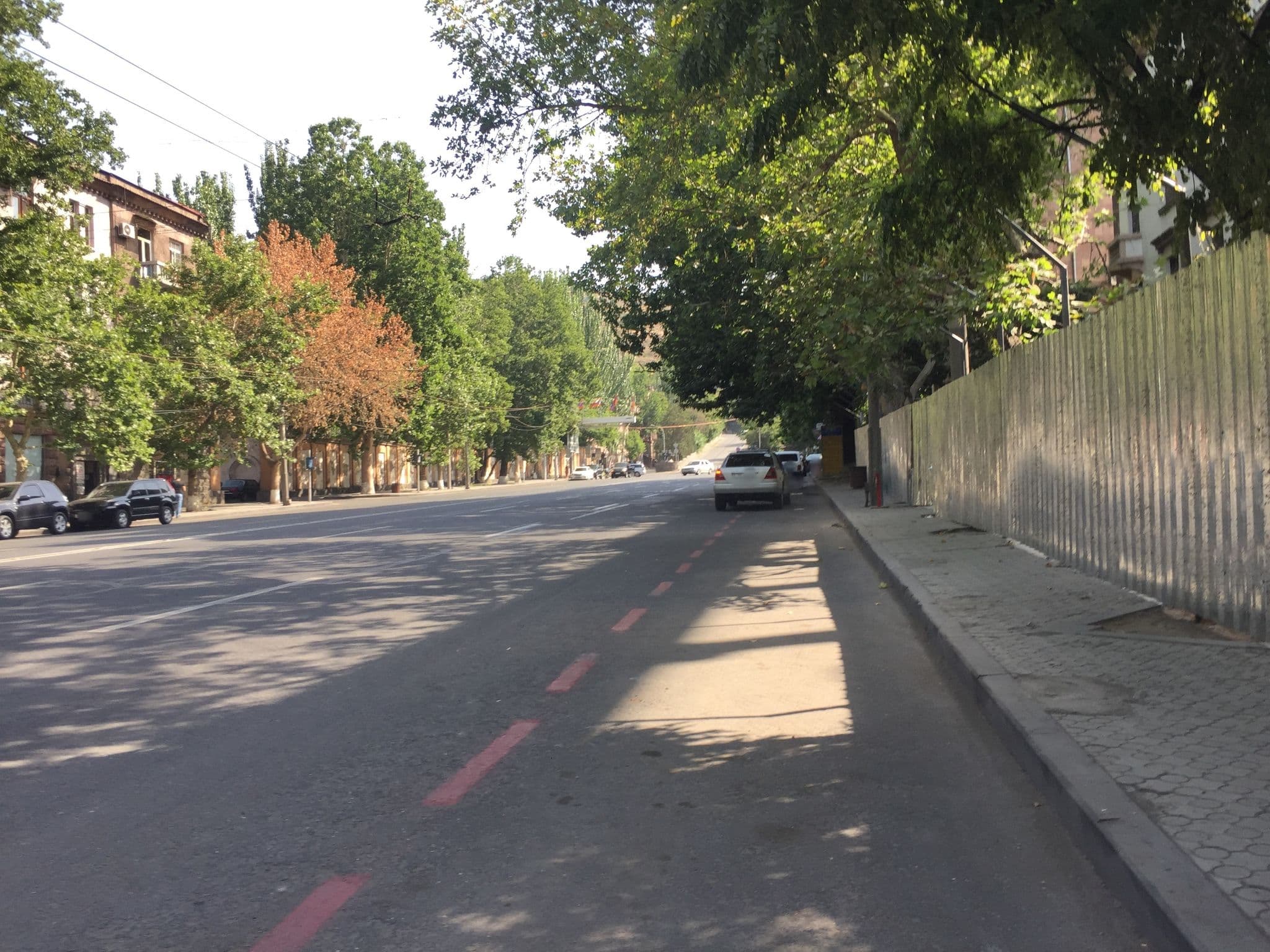 Street view near yfu hotel, Kentron — © thepriben (CC BY-SA · Mapillary)