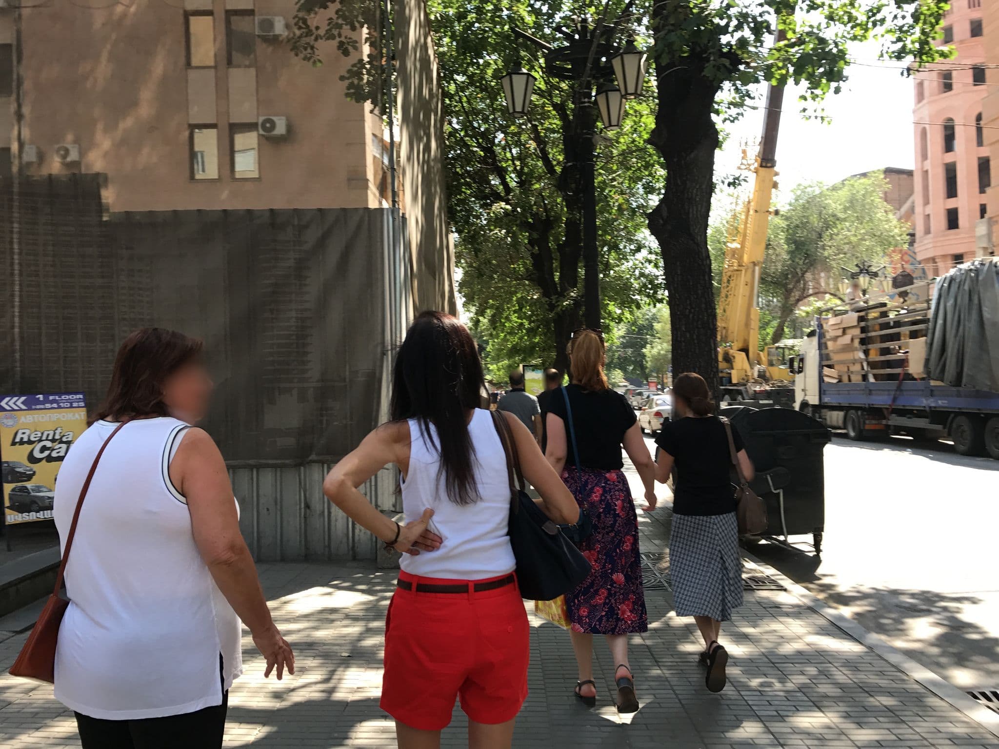 Street view near Golden Palace Hotel Yerevan, Kentron — © thepriben (CC BY-SA · Mapillary)